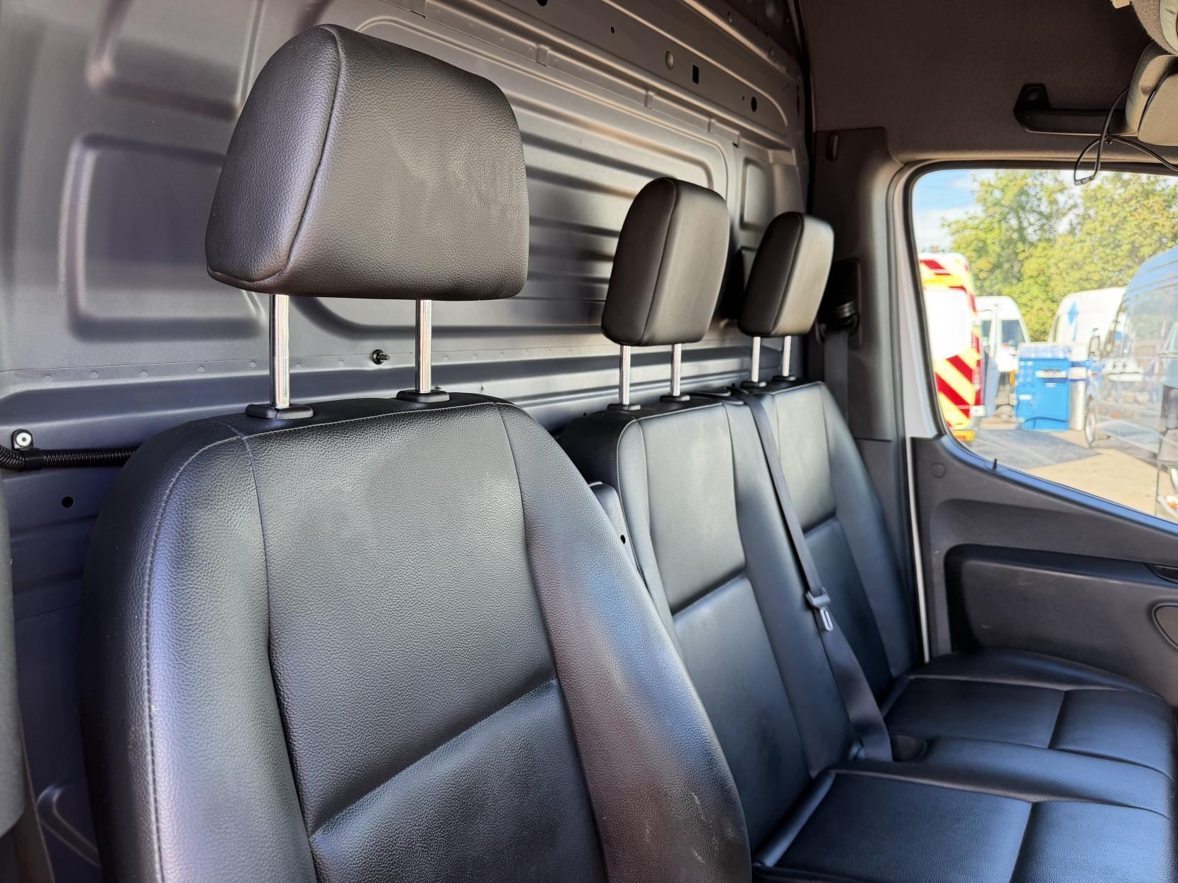 2021 Mercedes-Benz Sprinter 2.1 316 CDI Progressive Panel Van 5dr Diesel Manual RWD L2 H2 Euro 6 (s/s) (163 ps) - Thumbnail 15