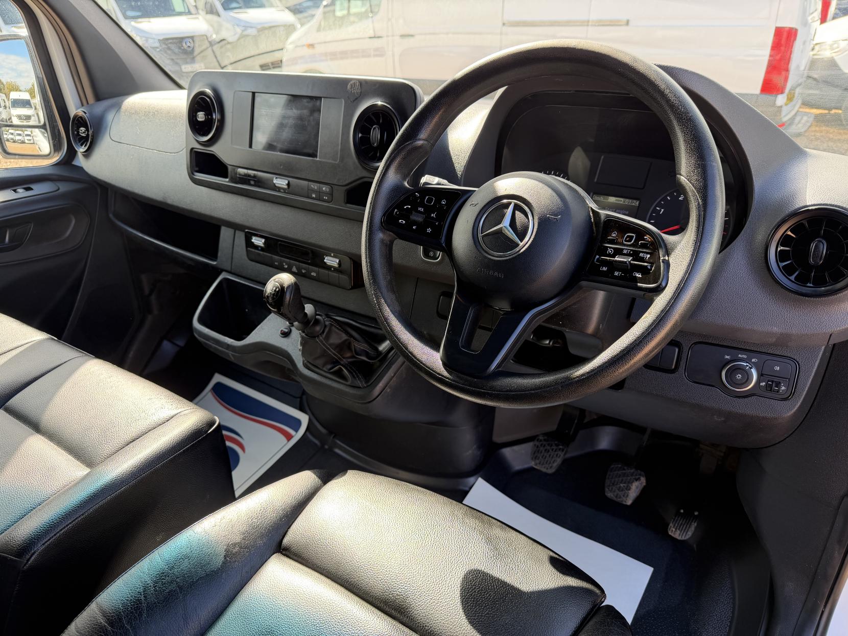 2021 Mercedes-Benz Sprinter 2.1 316 CDI Progressive Panel Van 5dr Diesel Manual RWD L2 H2 Euro 6 (s/s) (163 ps) - Thumbnail 2