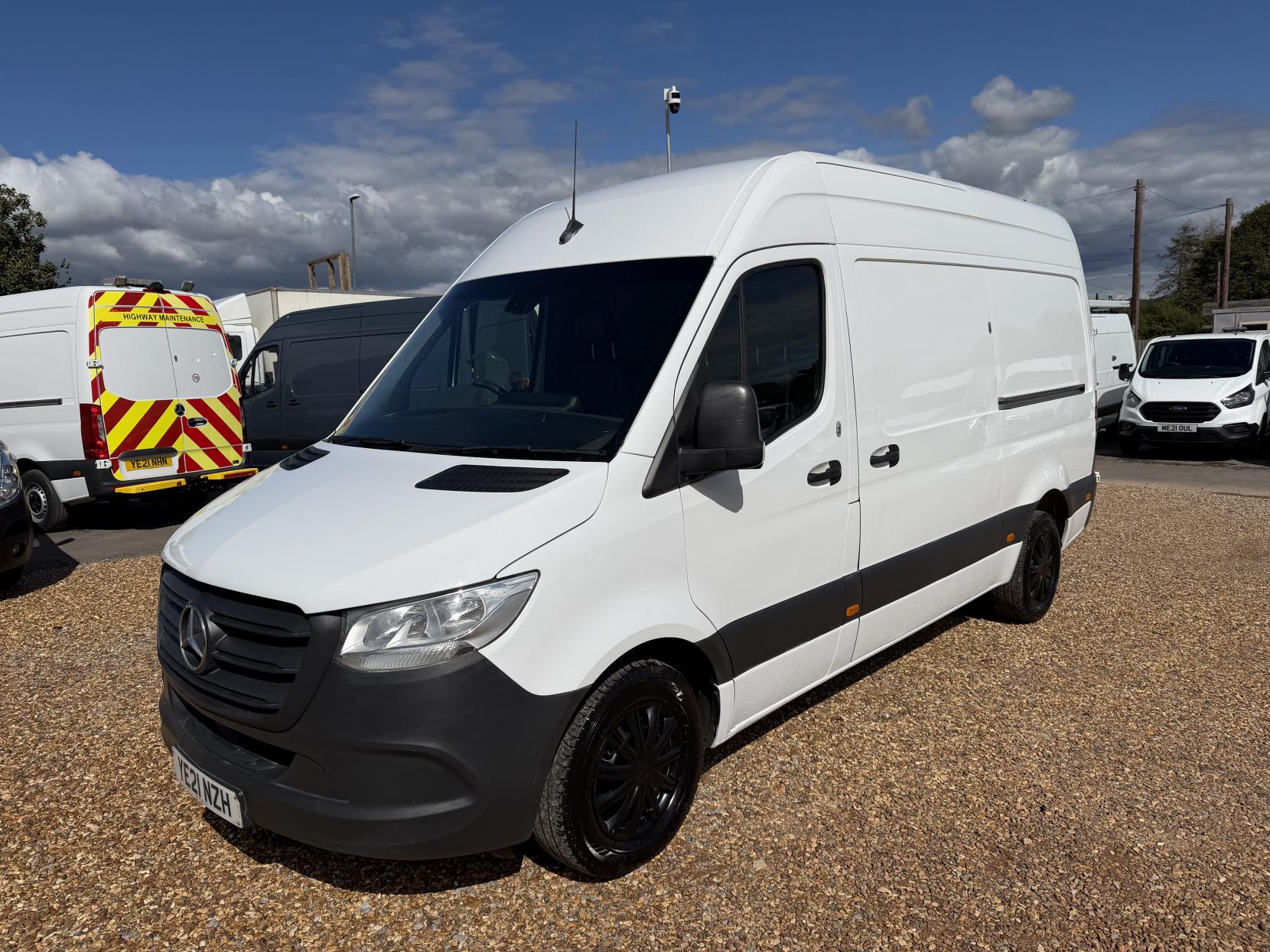 2021 Mercedes-Benz Sprinter 2.1 316 CDI Progressive Panel Van 5dr Diesel Manual RWD L2 H2 Euro 6 (s/s) (163 ps) - Thumbnail 7
