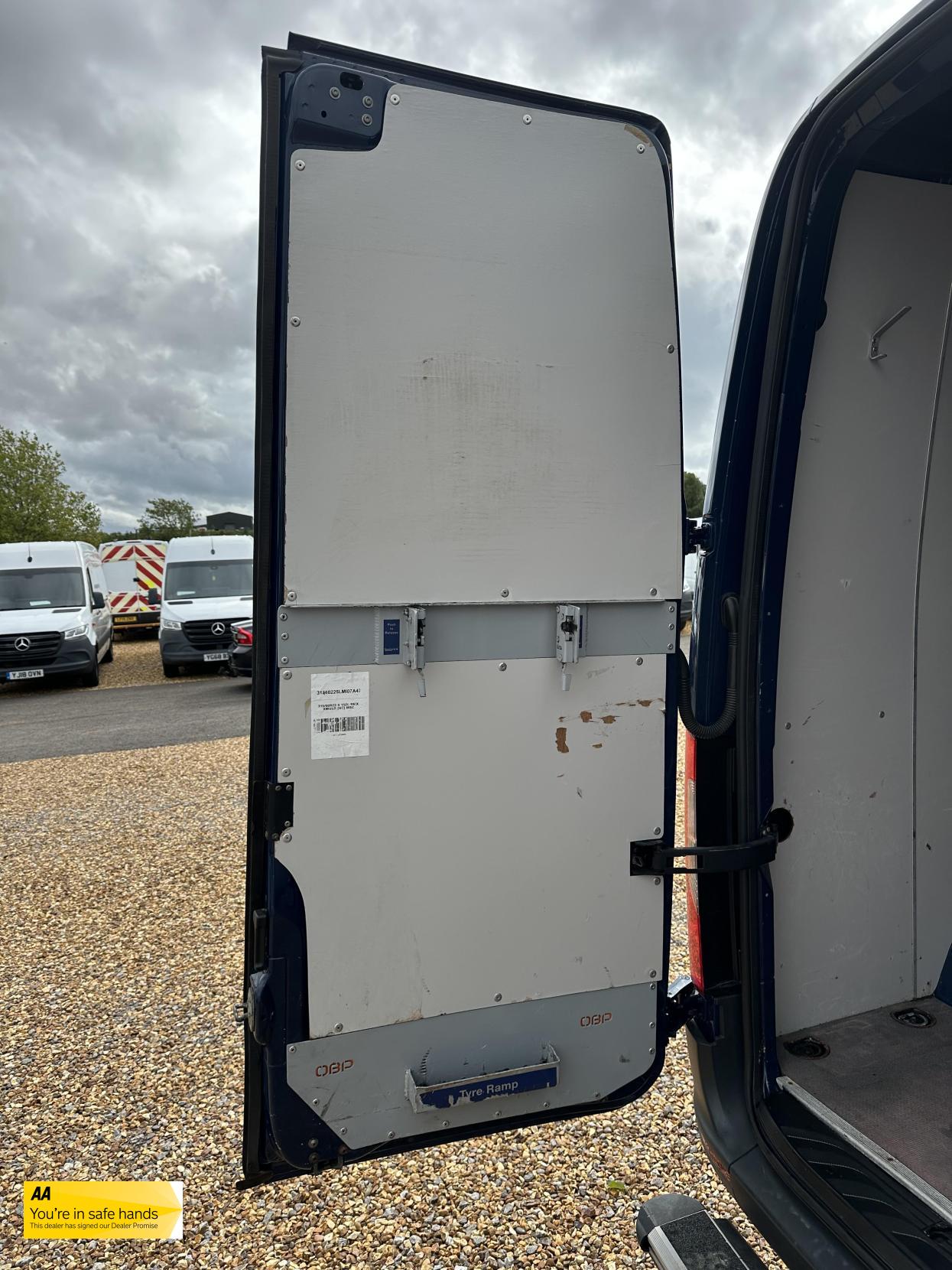 Mercedes-Benz Sprinter 2.1 316 CDI Panel Van 5dr Diesel Manual RWD L2 H2 Euro 6 (163 ps)