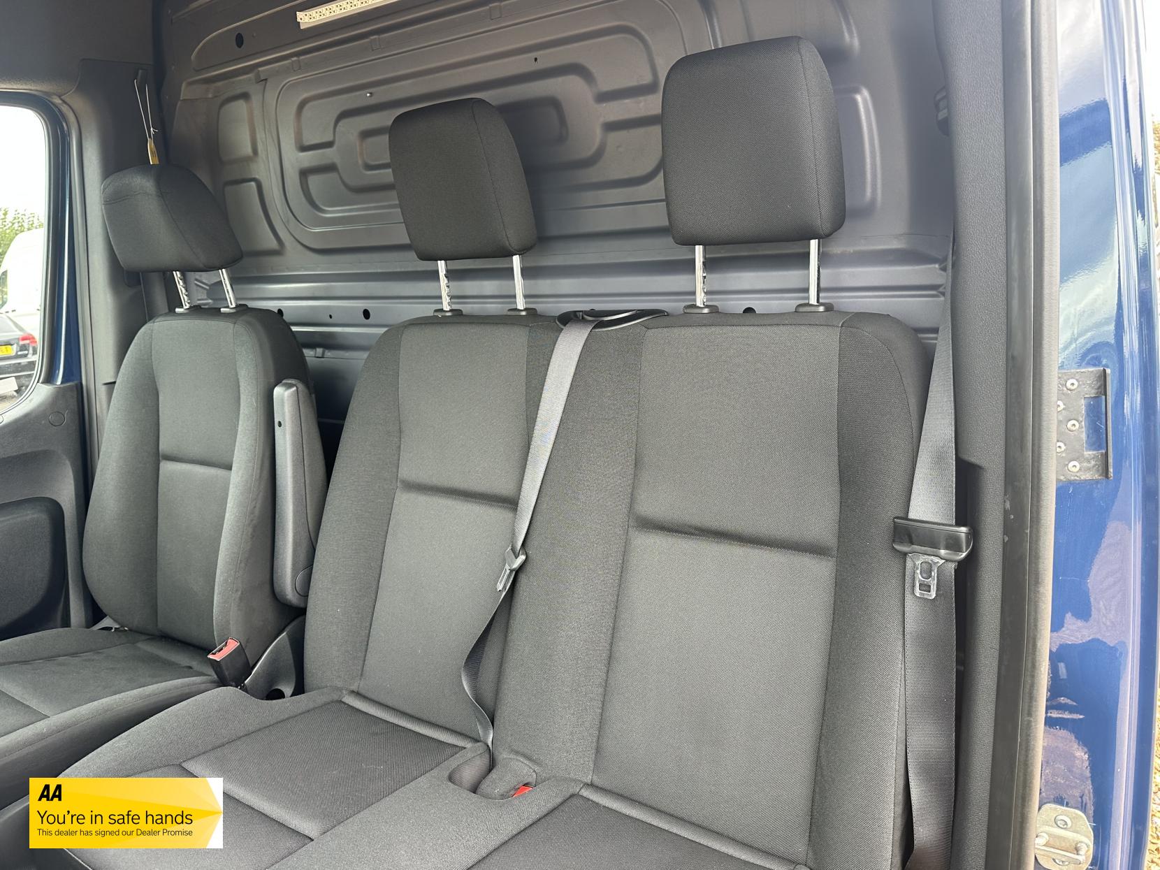 Mercedes-Benz Sprinter 2.1 316 CDI Panel Van 5dr Diesel Manual RWD L2 H2 Euro 6 (163 ps)