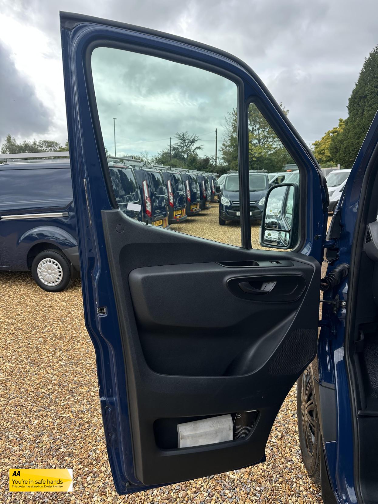Mercedes-Benz Sprinter 2.1 316 CDI Panel Van 5dr Diesel Manual RWD L2 H2 Euro 6 (163 ps)