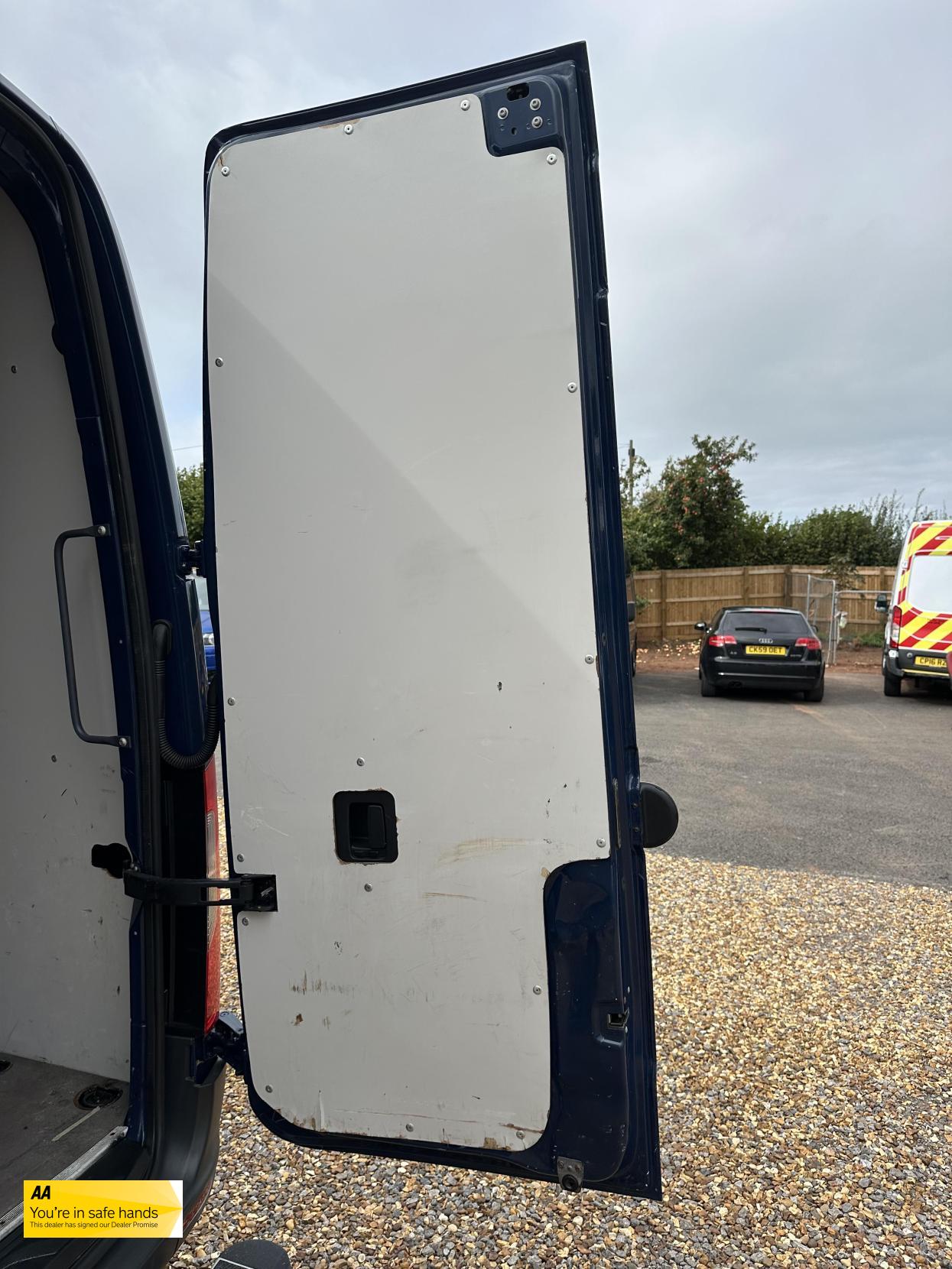 Mercedes-Benz Sprinter 2.1 316 CDI Panel Van 5dr Diesel Manual RWD L2 H2 Euro 6 (163 ps)