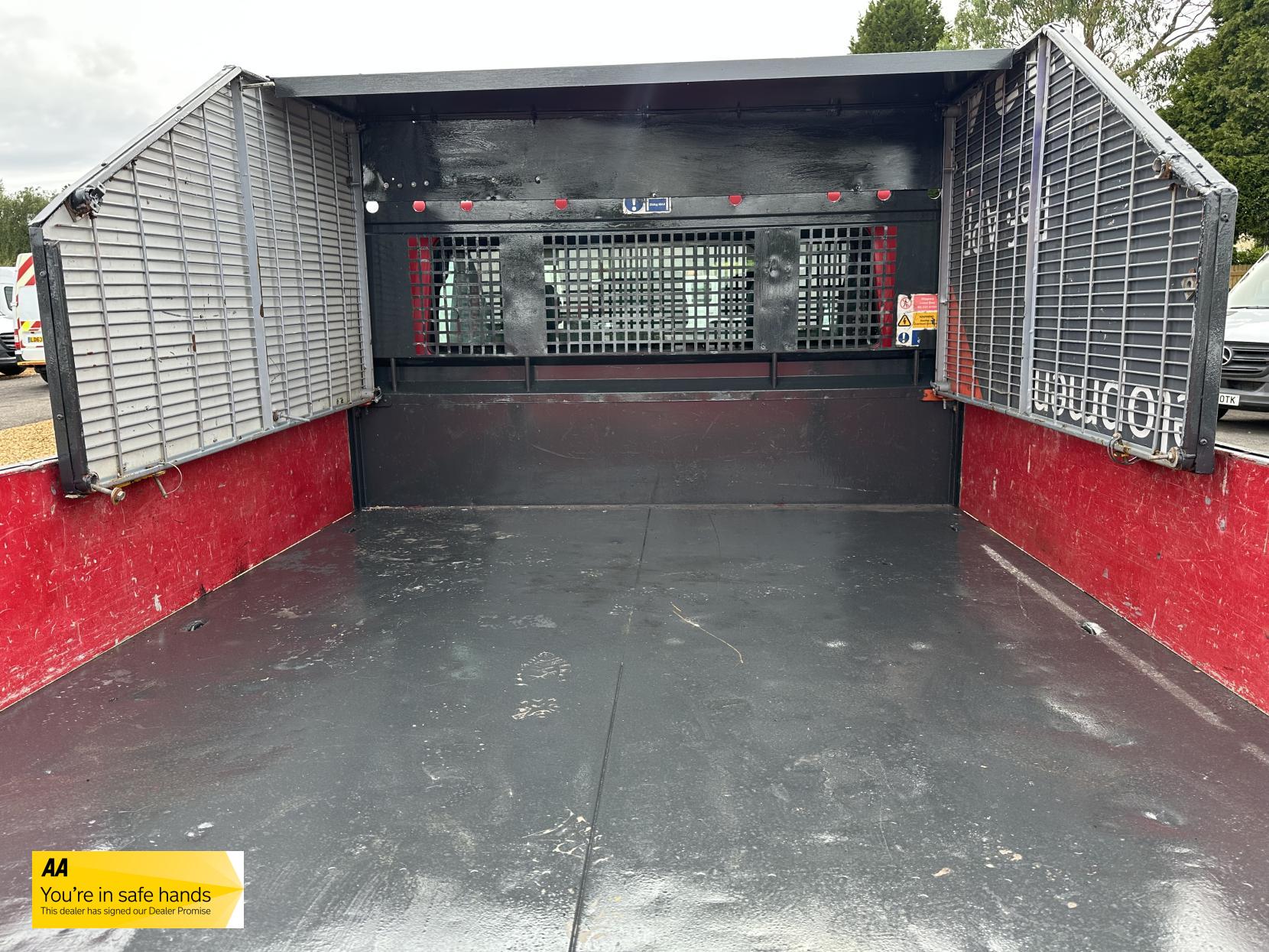 Ford Transit 2.4 TDCi 350 Duratorq Chassis Cab 4dr Diesel Manual RWD L3 (DRW) (113 bhp)