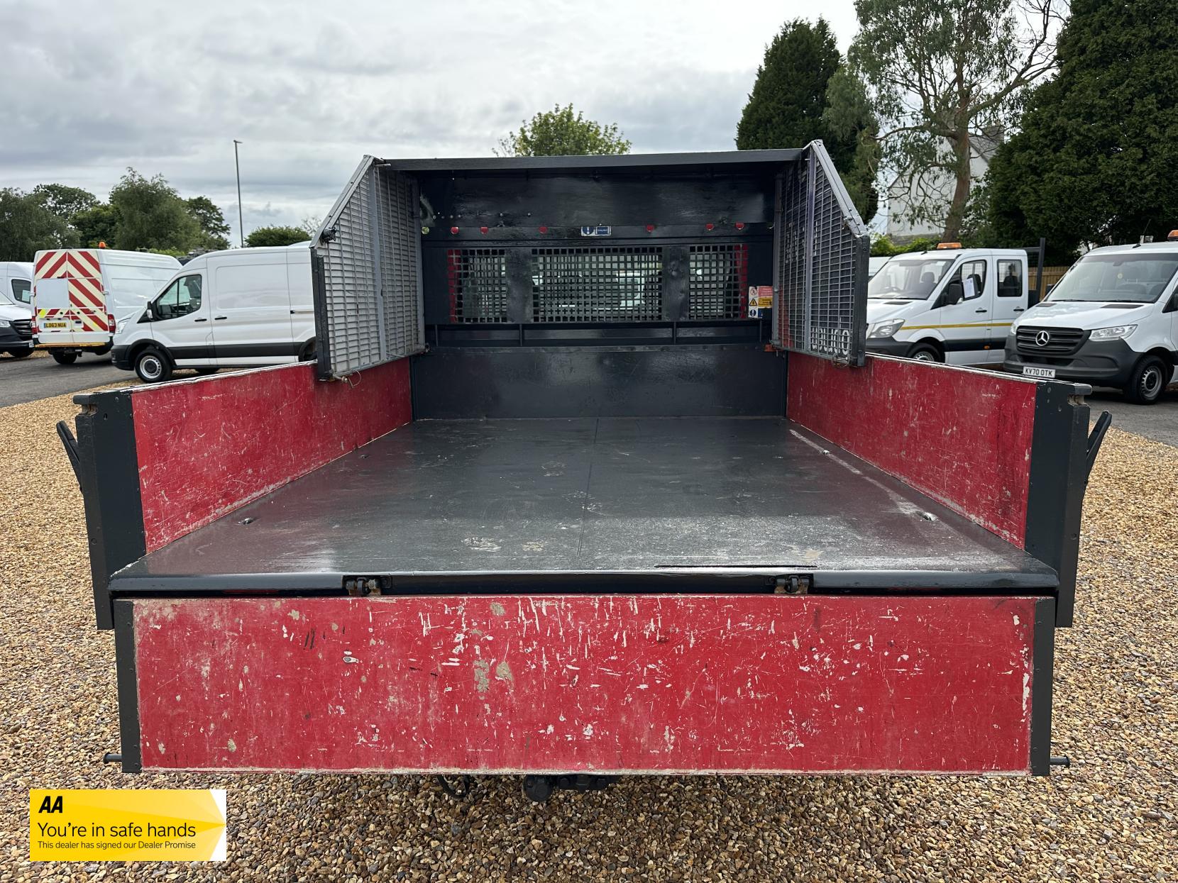 Ford Transit 2.4 TDCi 350 Duratorq Chassis Cab 4dr Diesel Manual RWD L3 (DRW) (113 bhp)