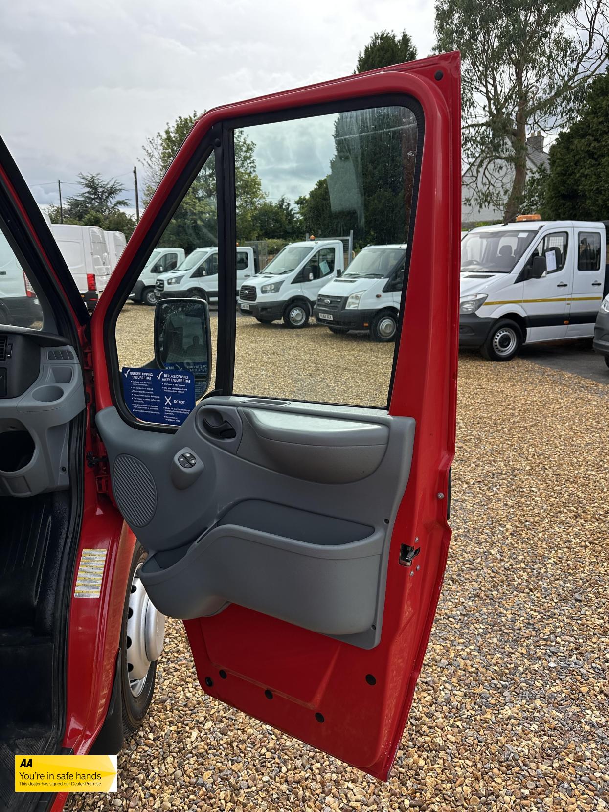 Ford Transit 2.4 TDCi 350 Duratorq Chassis Cab 4dr Diesel Manual RWD L3 (DRW) (113 bhp)