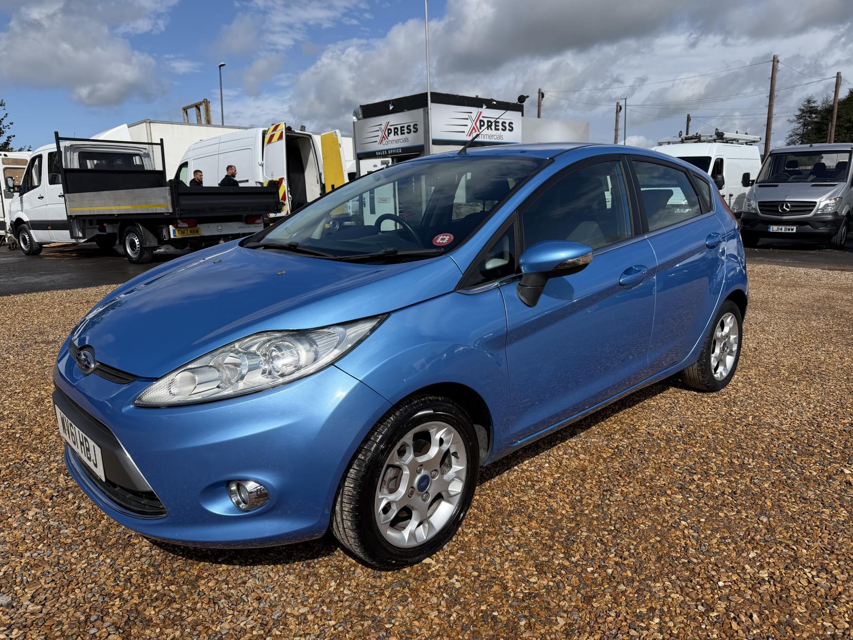 2011 Ford Fiesta 1.4 Zetec Hatchback 5dr Petrol Automatic (154 g/km, 94 bhp) - Thumbnail 7