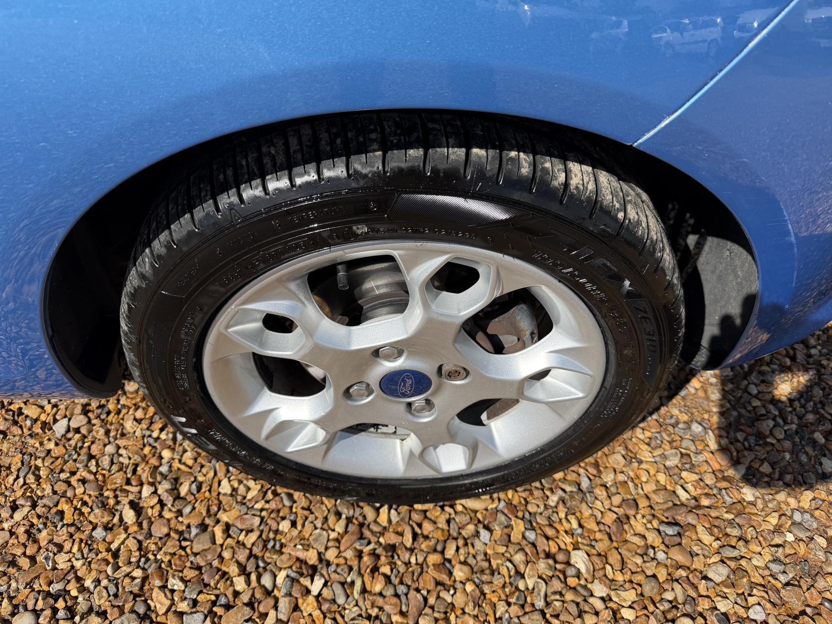2011 Ford Fiesta 1.4 Zetec Hatchback 5dr Petrol Automatic (154 g/km, 94 bhp) - Thumbnail 37