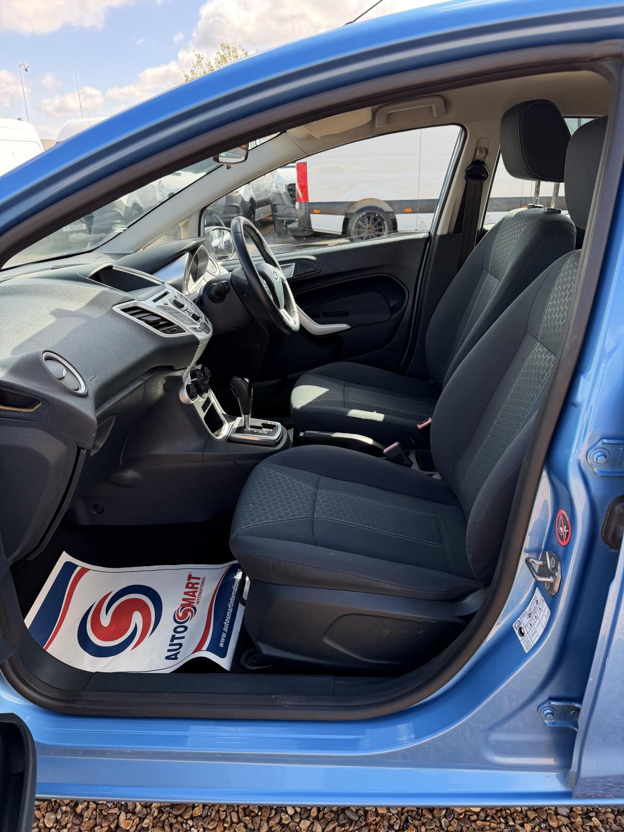 2011 Ford Fiesta 1.4 Zetec Hatchback 5dr Petrol Automatic (154 g/km, 94 bhp) - Thumbnail 33