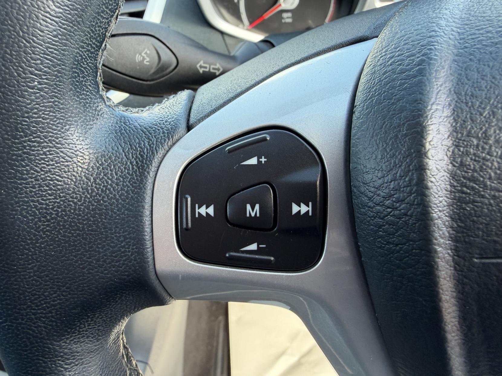 2011 Ford Fiesta 1.4 Zetec Hatchback 5dr Petrol Automatic (154 g/km, 94 bhp) - Thumbnail 18