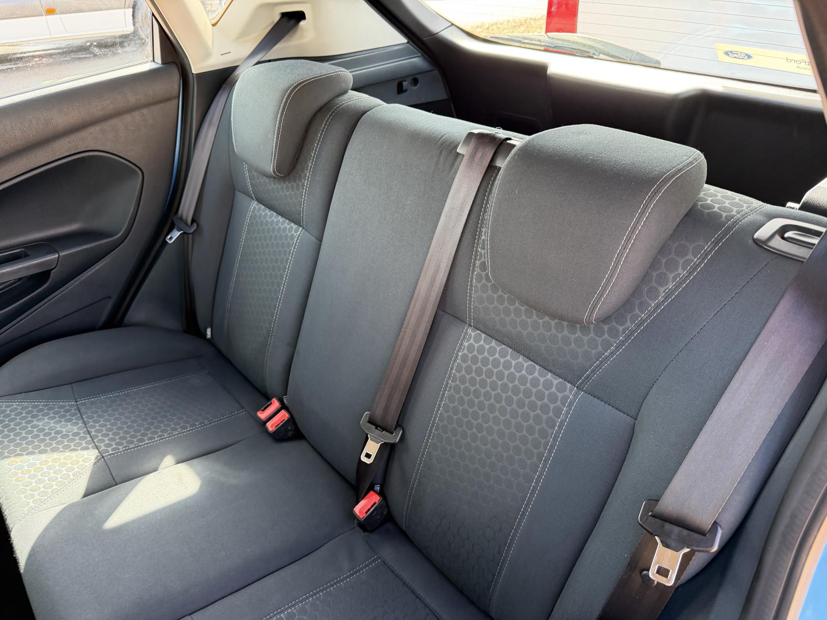 2011 Ford Fiesta 1.4 Zetec Hatchback 5dr Petrol Automatic (154 g/km, 94 bhp) - Thumbnail 34