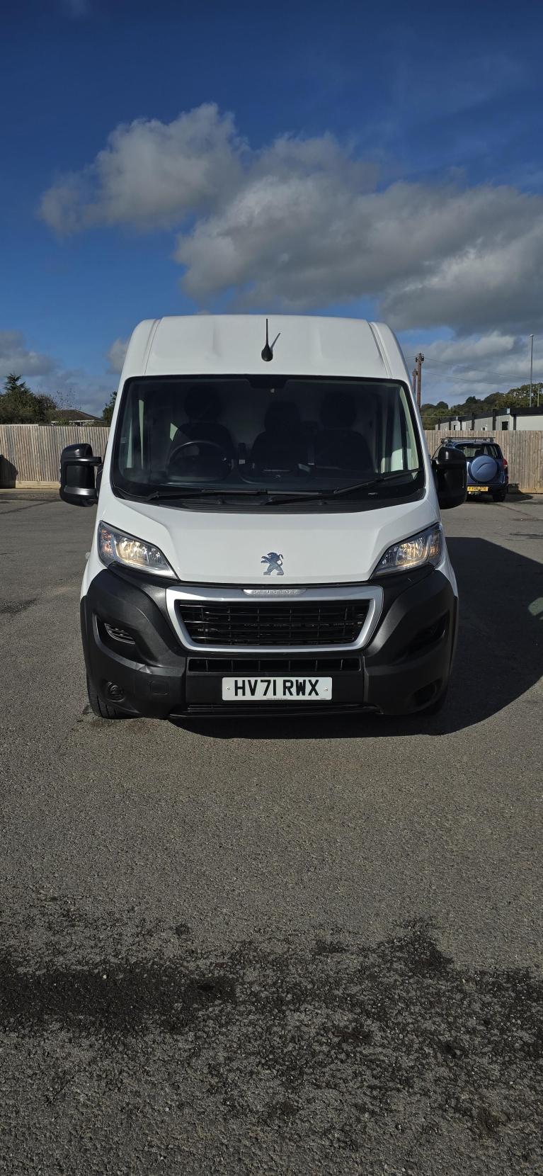 Peugeot Boxer 2.2 BlueHDi 335 Professional Panel Van 5dr Diesel Manual L3 H2 Euro 6 (s/s) (140 ps)