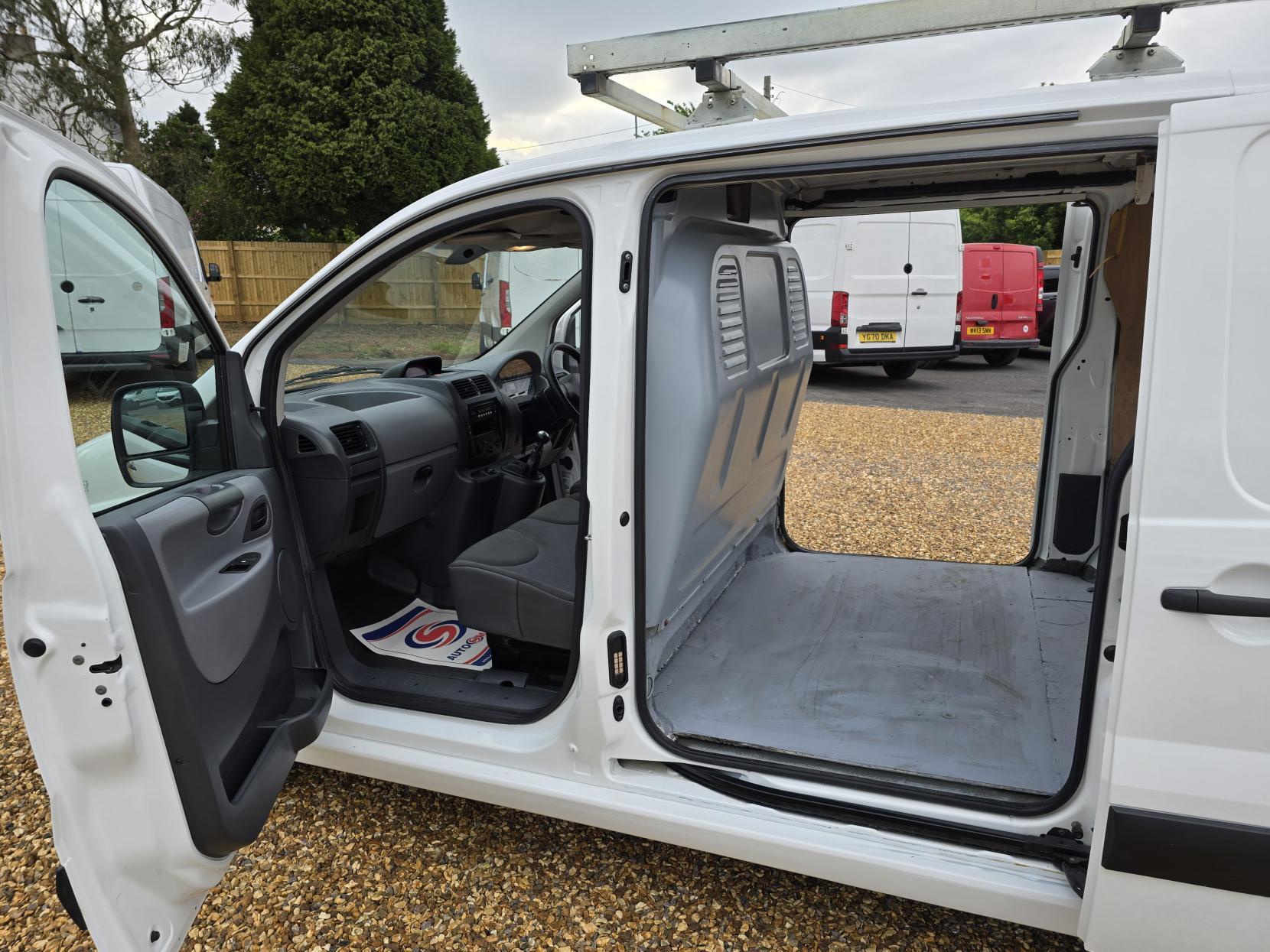 Citroen Dispatch 2.0 1000 HDi Panel Van 5dr Diesel Manual L1 H1 (191 g/km, 120 bhp)
