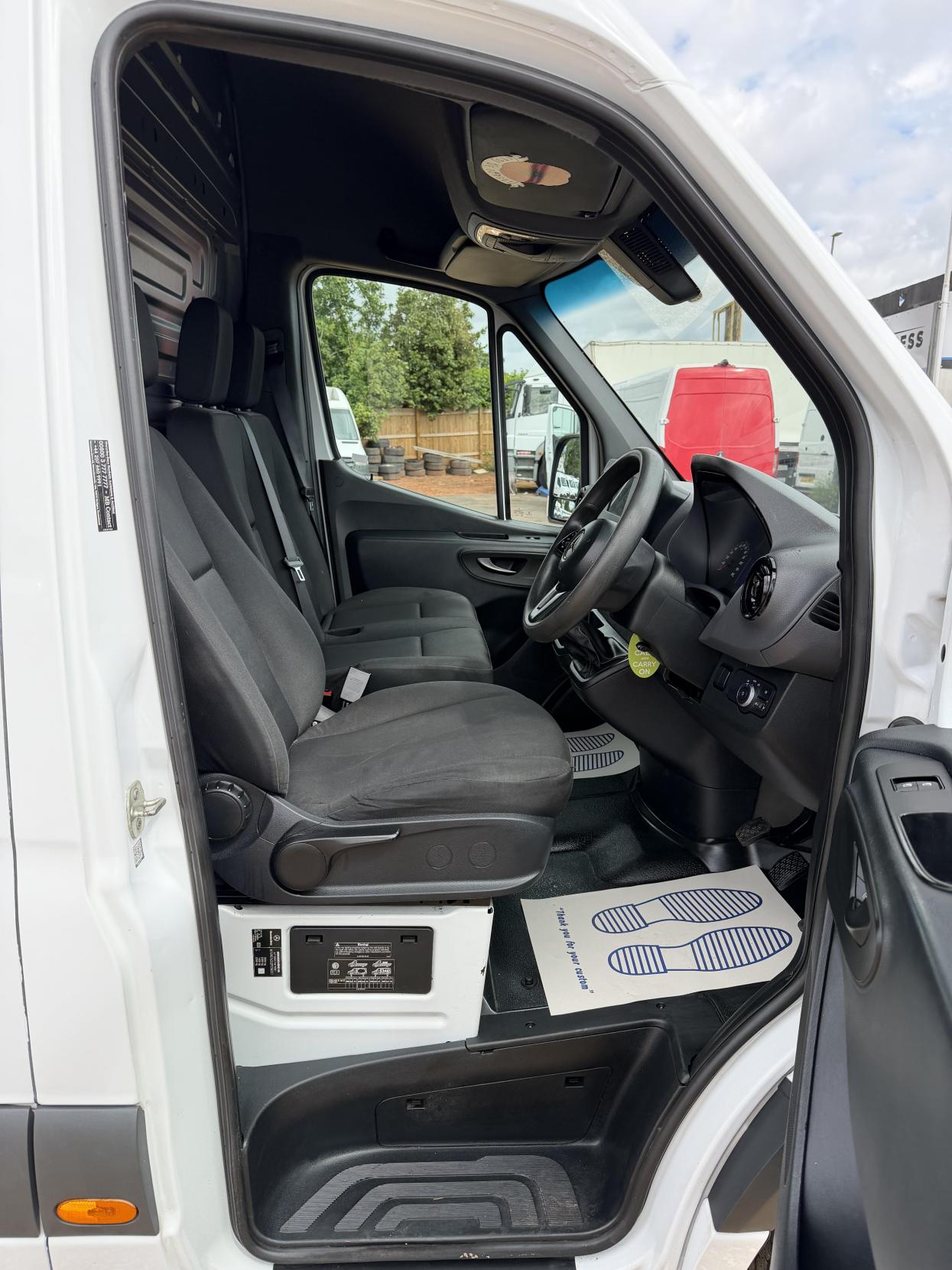 2020 Mercedes-Benz Sprinter 2.1 316 CDI Panel Van 5dr Diesel Manual RWD L2 H2 Euro 6 (163 ps) - Thumbnail 20