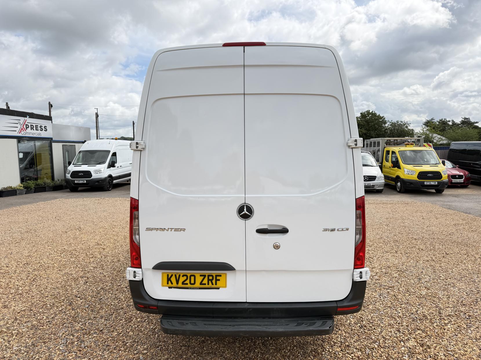 2020 Mercedes-Benz Sprinter 2.1 316 CDI Panel Van 5dr Diesel Manual RWD L2 H2 Euro 6 (163 ps) - Thumbnail 10