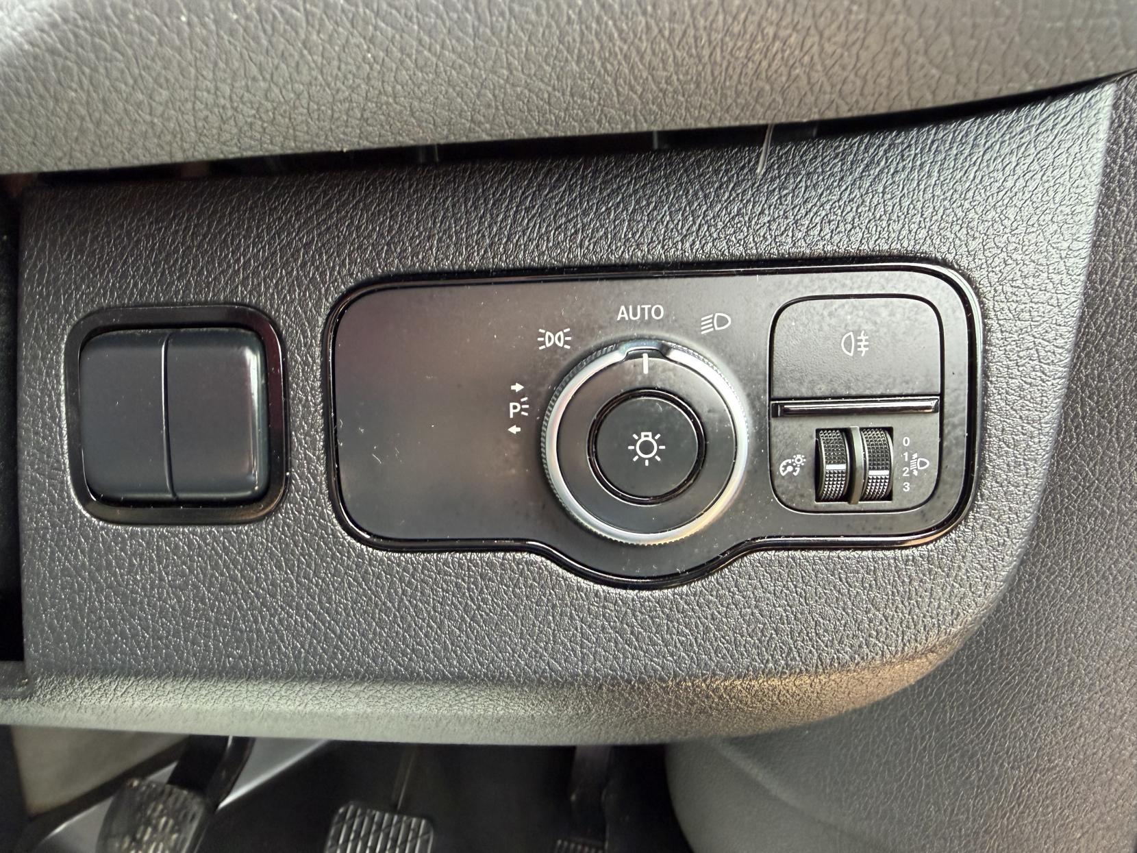 2020 Mercedes-Benz Sprinter 2.1 316 CDI Panel Van 5dr Diesel Manual RWD L2 H2 Euro 6 (163 ps) - Thumbnail 39