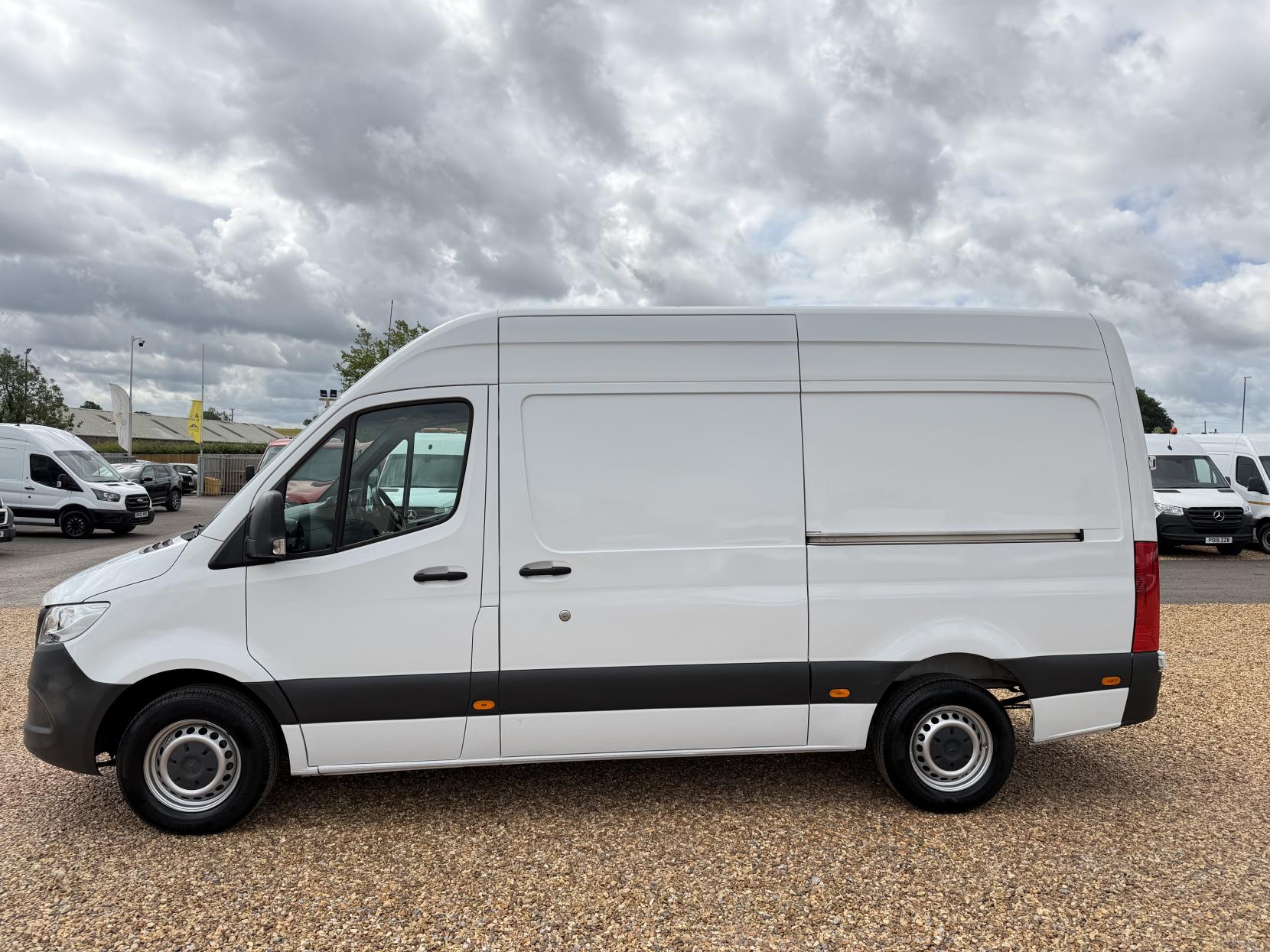 2020 Mercedes-Benz Sprinter 2.1 316 CDI Panel Van 5dr Diesel Manual RWD L2 H2 Euro 6 (163 ps) - Thumbnail 8