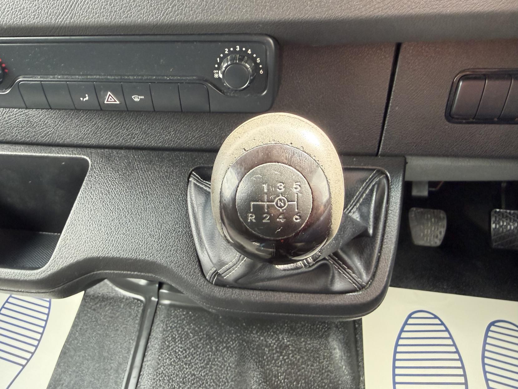 2020 Mercedes-Benz Sprinter 2.1 316 CDI Panel Van 5dr Diesel Manual RWD L2 H2 Euro 6 (163 ps) - Thumbnail 41