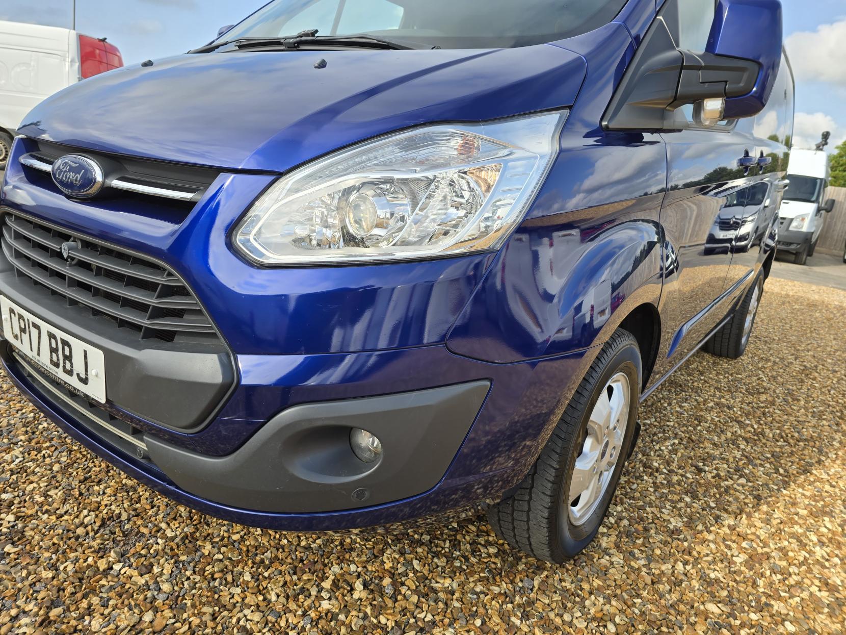 Ford Transit Custom 2.0 TDCi 270 Limited Panel Van 5dr Diesel Manual L1 H1 (157 g/km, 128 bhp)