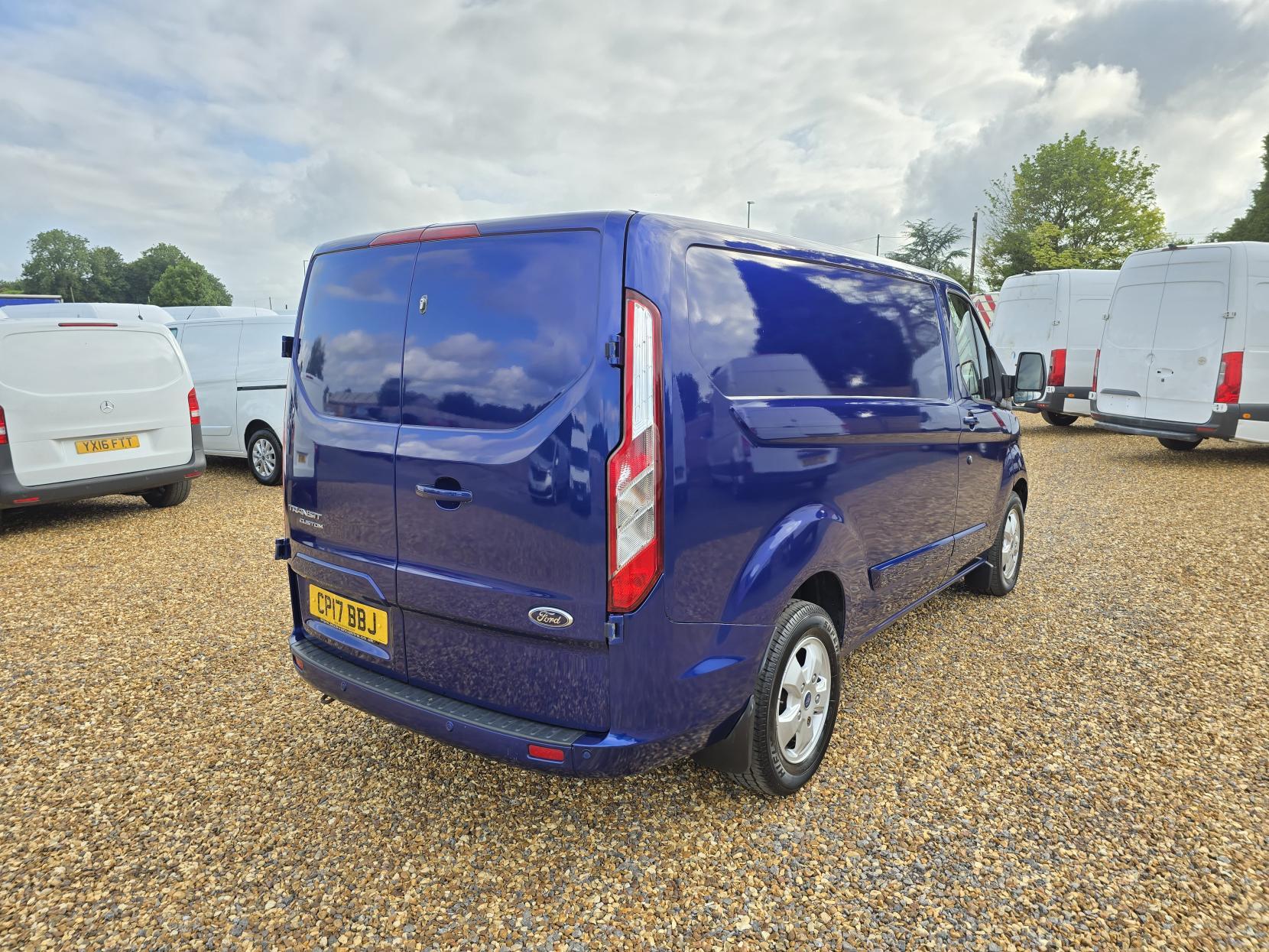 Ford Transit Custom 2.0 TDCi 270 Limited Panel Van 5dr Diesel Manual L1 H1 (157 g/km, 128 bhp)