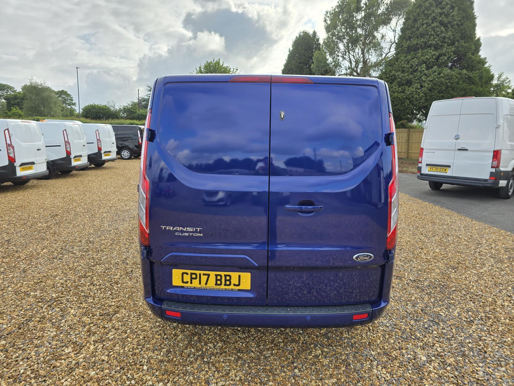 Ford Transit Custom 2.0 TDCi 270 Limited Panel Van 5dr Diesel Manual L1 H1 (157 g/km, 128 bhp)