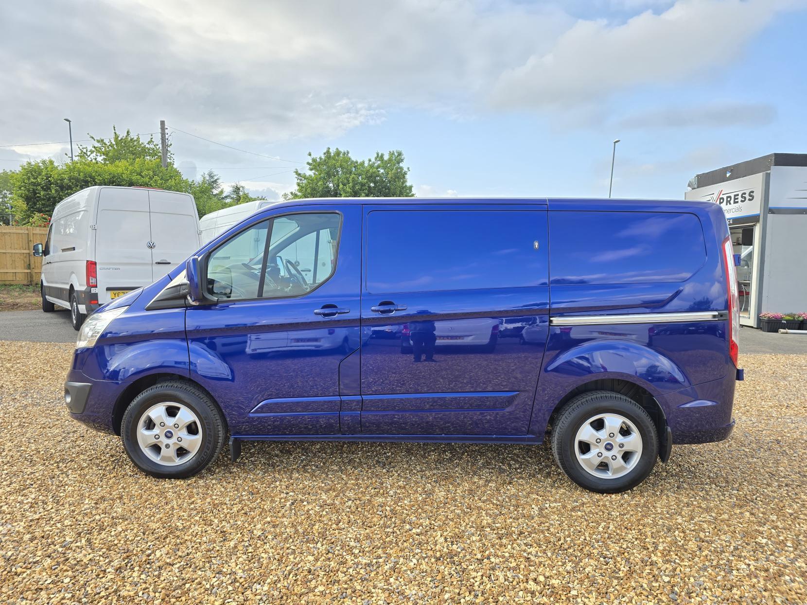 Ford Transit Custom 2.0 TDCi 270 Limited Panel Van 5dr Diesel Manual L1 H1 (157 g/km, 128 bhp)