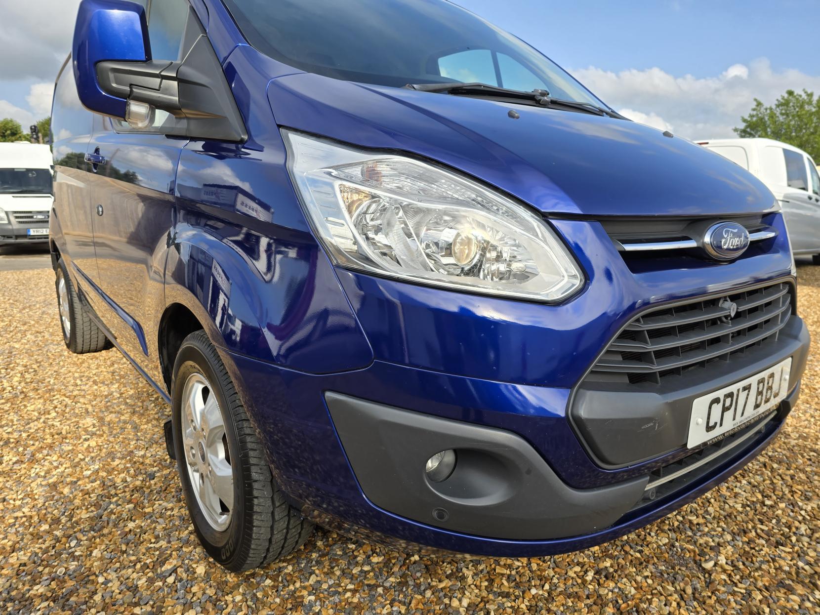 Ford Transit Custom 2.0 TDCi 270 Limited Panel Van 5dr Diesel Manual L1 H1 (157 g/km, 128 bhp)