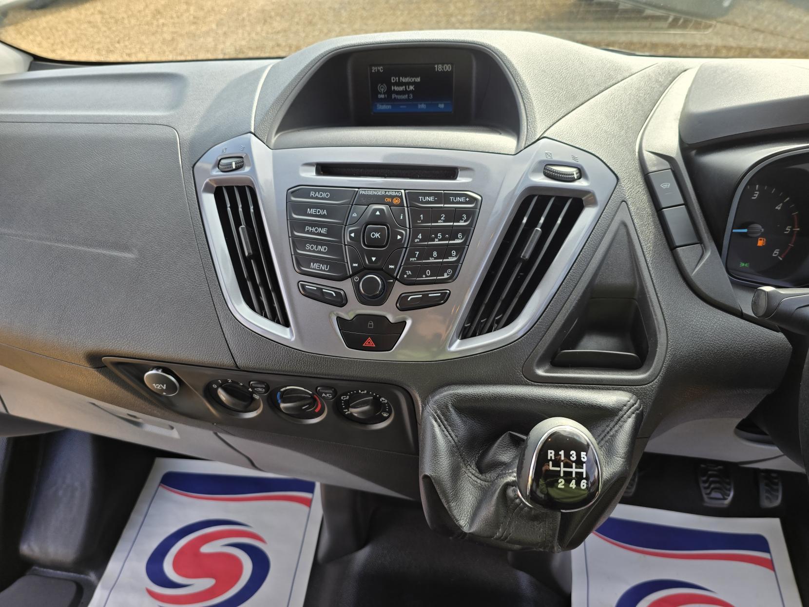 Ford Transit Custom 2.0 TDCi 270 Limited Panel Van 5dr Diesel Manual L1 H1 (157 g/km, 128 bhp)