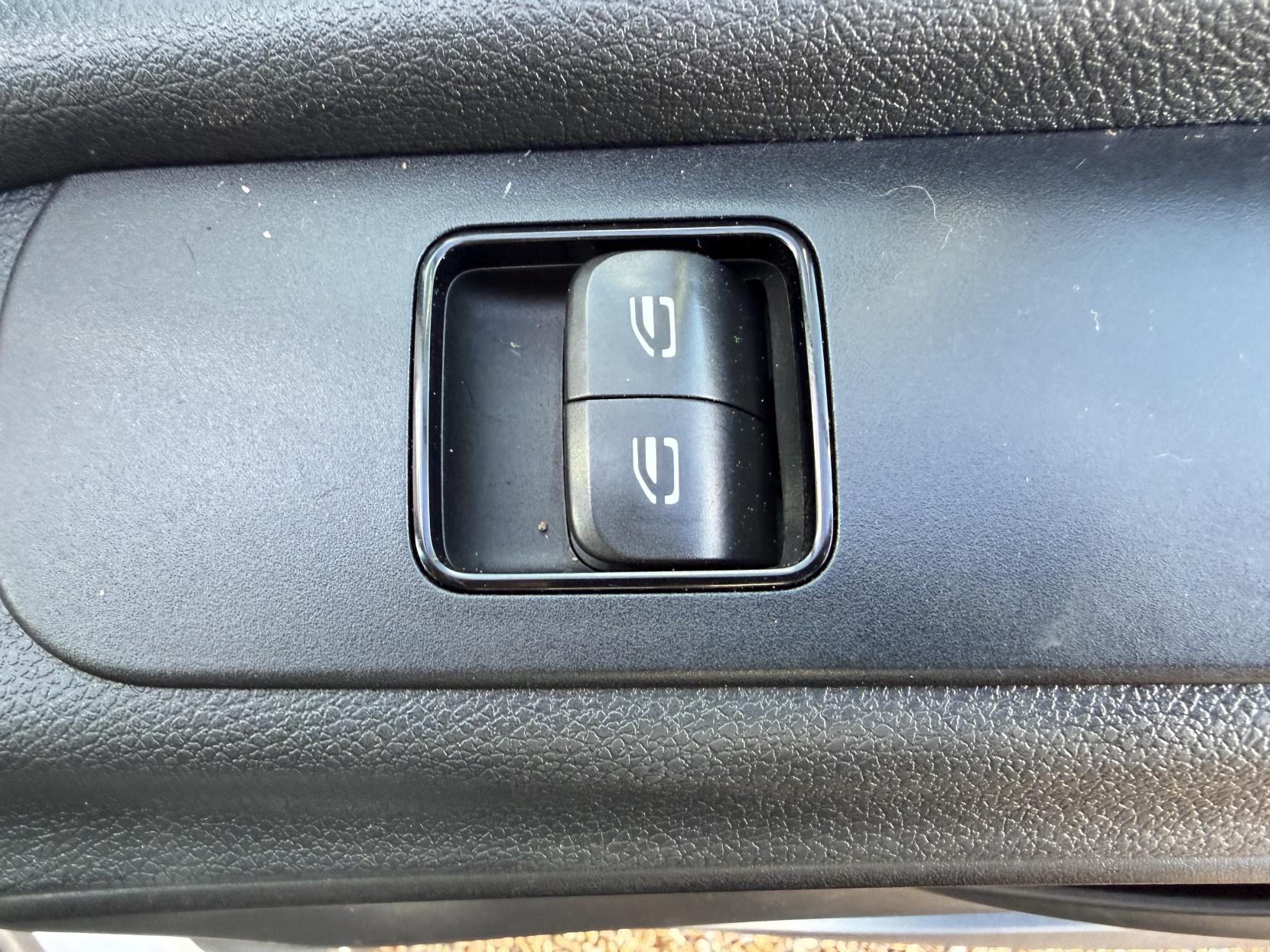 Mercedes-Benz Sprinter 2.0 317 CDI Progressive Panel Van 5dr Diesel Manual RWD L2 H2 Euro 6 (s/s) (170 ps)