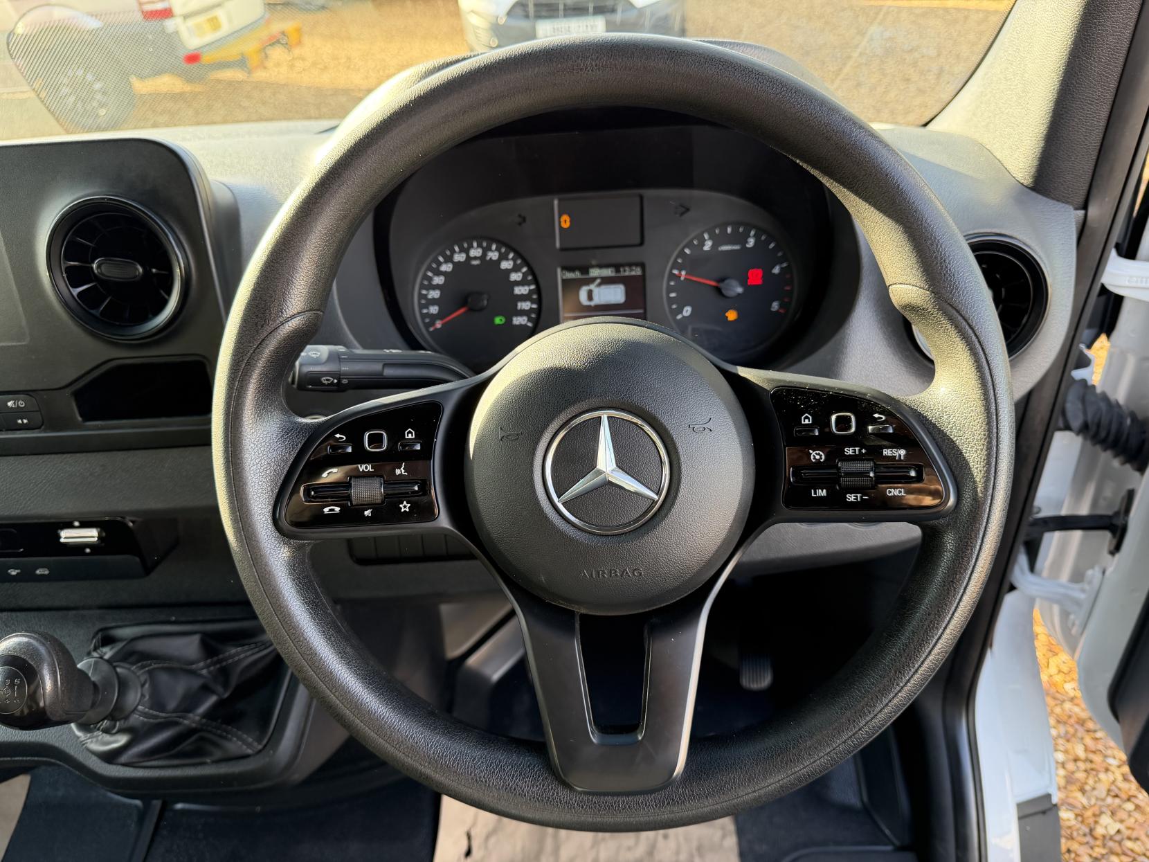 Mercedes-Benz Sprinter 2.0 317 CDI Progressive Panel Van 5dr Diesel Manual RWD L2 H2 Euro 6 (s/s) (170 ps)