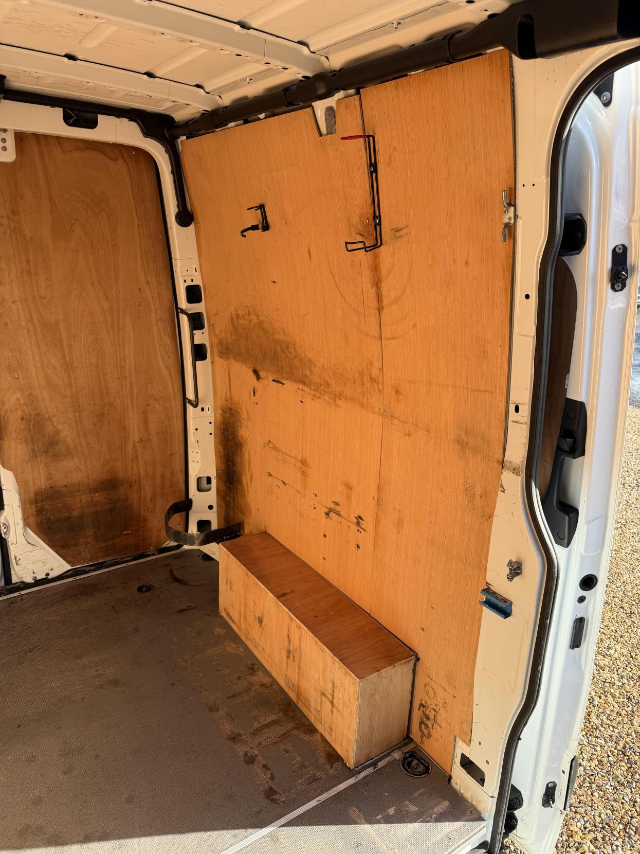 Mercedes-Benz Sprinter 2.0 317 CDI Progressive Panel Van 5dr Diesel Manual RWD L2 H2 Euro 6 (s/s) (170 ps)