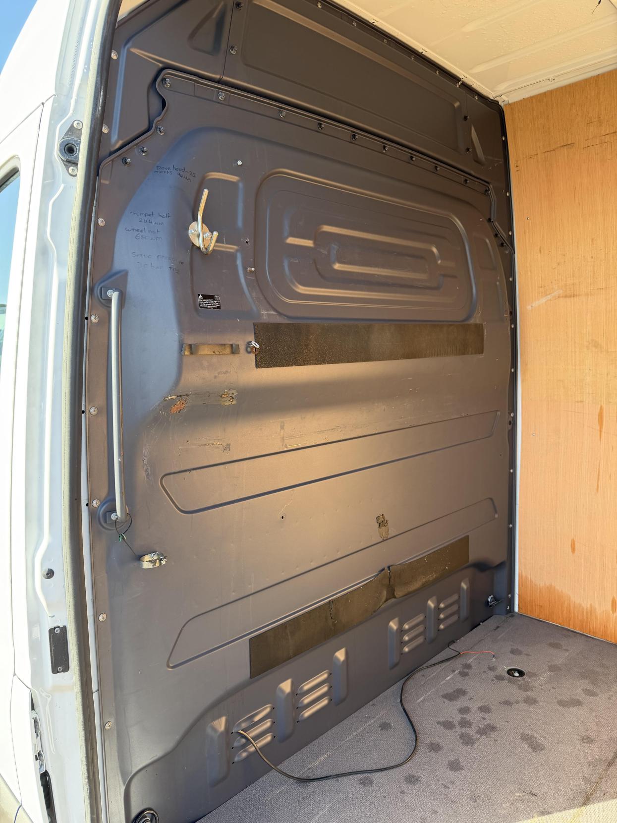 Mercedes-Benz Sprinter 2.0 317 CDI Progressive Panel Van 5dr Diesel Manual RWD L2 H2 Euro 6 (s/s) (170 ps)