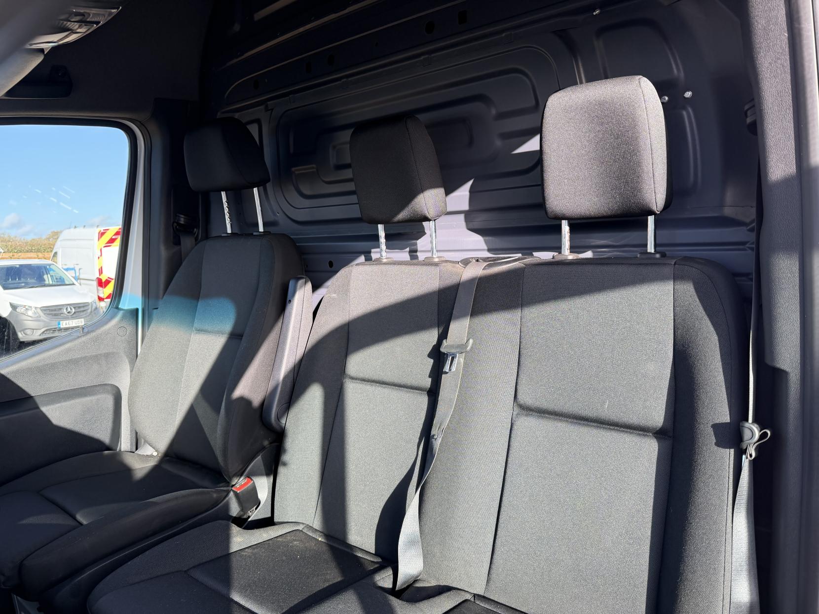 Mercedes-Benz Sprinter 2.0 317 CDI Progressive Panel Van 5dr Diesel Manual RWD L2 H2 Euro 6 (s/s) (170 ps)