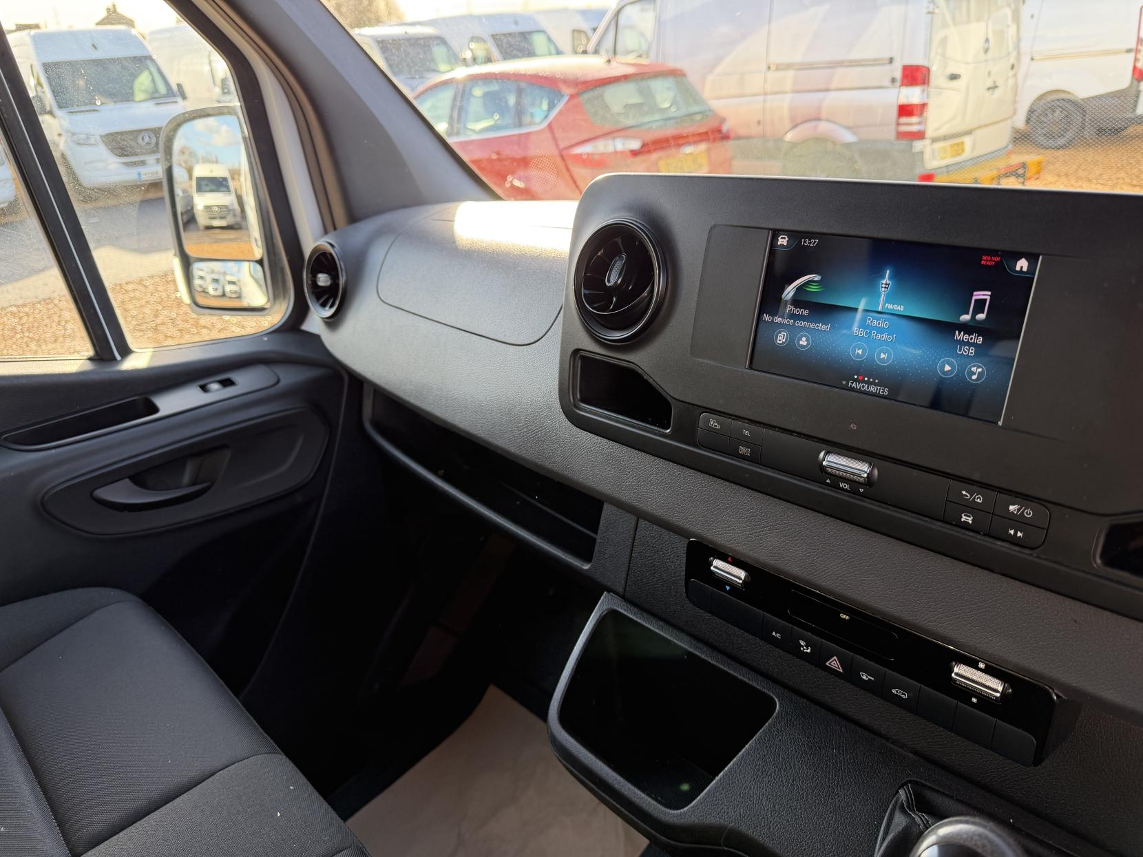 Mercedes-Benz Sprinter 2.0 317 CDI Progressive Panel Van 5dr Diesel Manual RWD L2 H2 Euro 6 (s/s) (170 ps)