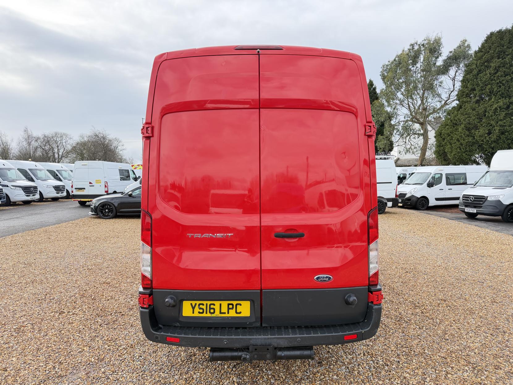 Ford Transit 2.2 TDCi 350 Panel Van 5dr Diesel Manual RWD L4 H3 Euro 5 (125 ps)