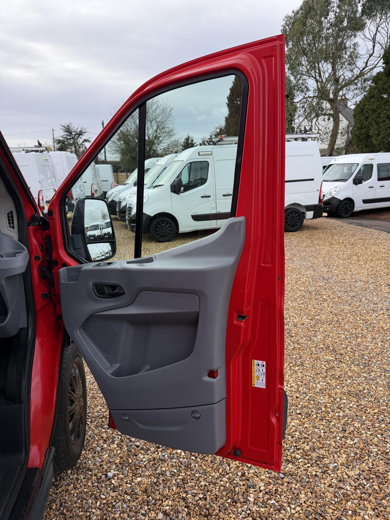 Ford Transit 2.2 TDCi 350 Panel Van 5dr Diesel Manual RWD L4 H3 Euro 5 (125 ps)