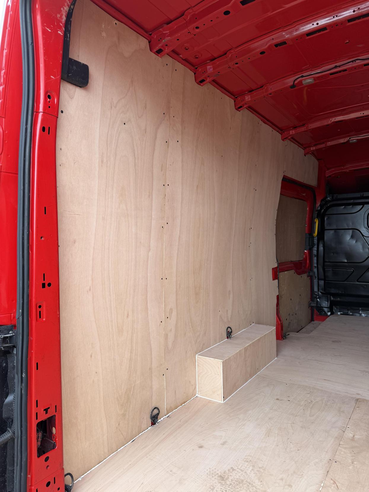 Ford Transit 2.2 TDCi 350 Panel Van 5dr Diesel Manual RWD L4 H3 Euro 5 (125 ps)