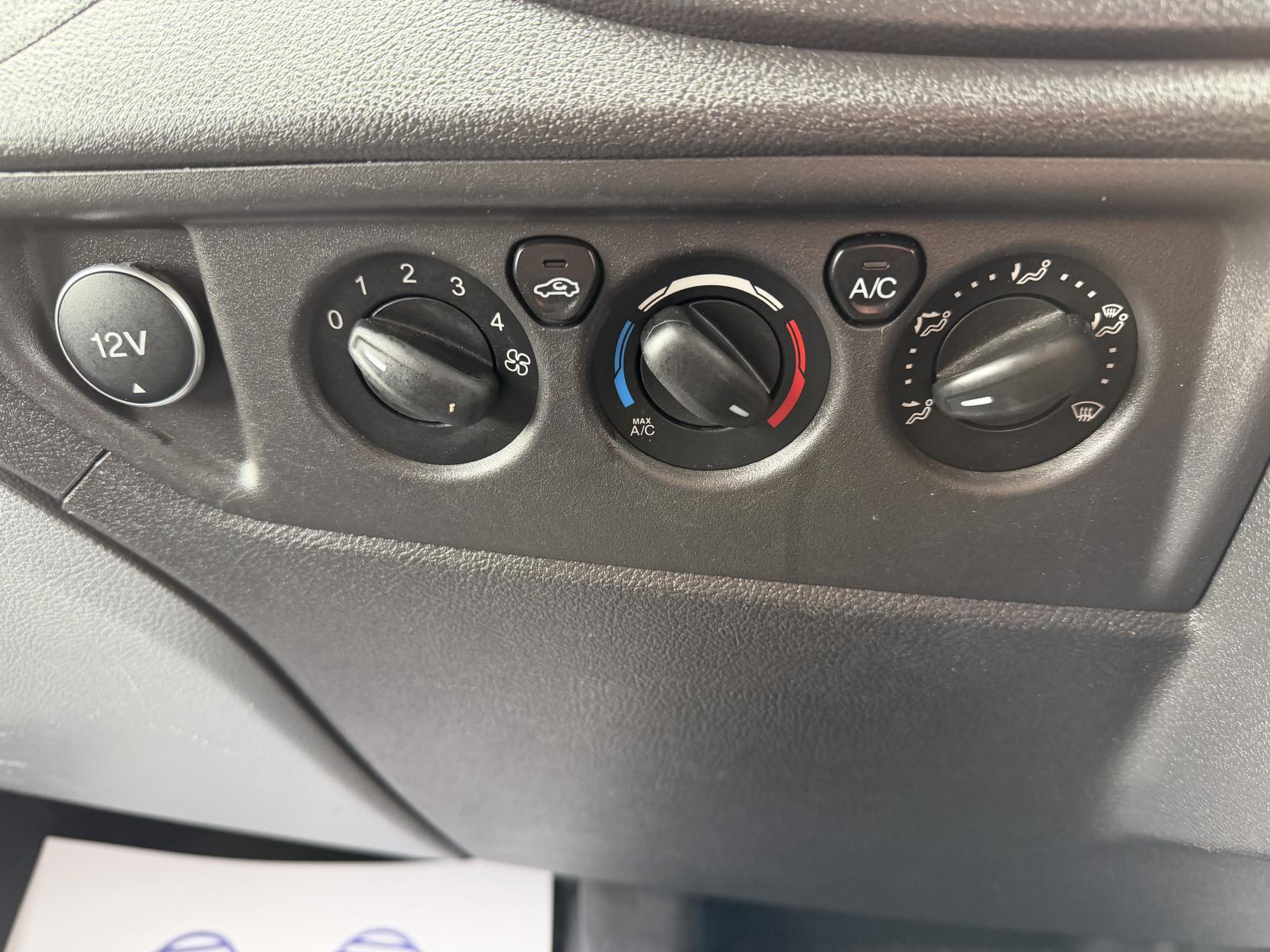 Ford Transit 2.2 TDCi 350 Panel Van 5dr Diesel Manual RWD L4 H3 Euro 5 (125 ps)