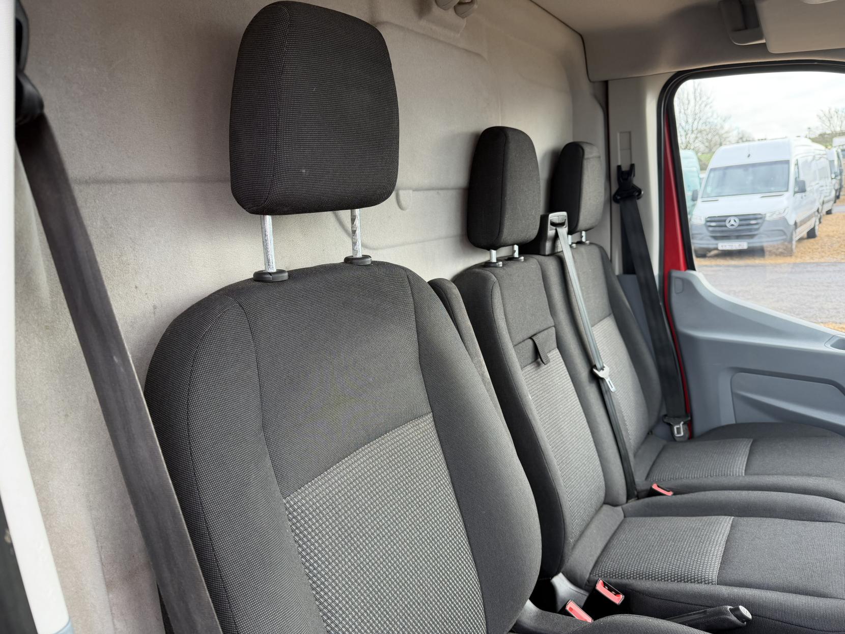 Ford Transit 2.2 TDCi 350 Panel Van 5dr Diesel Manual RWD L4 H3 Euro 5 (125 ps)