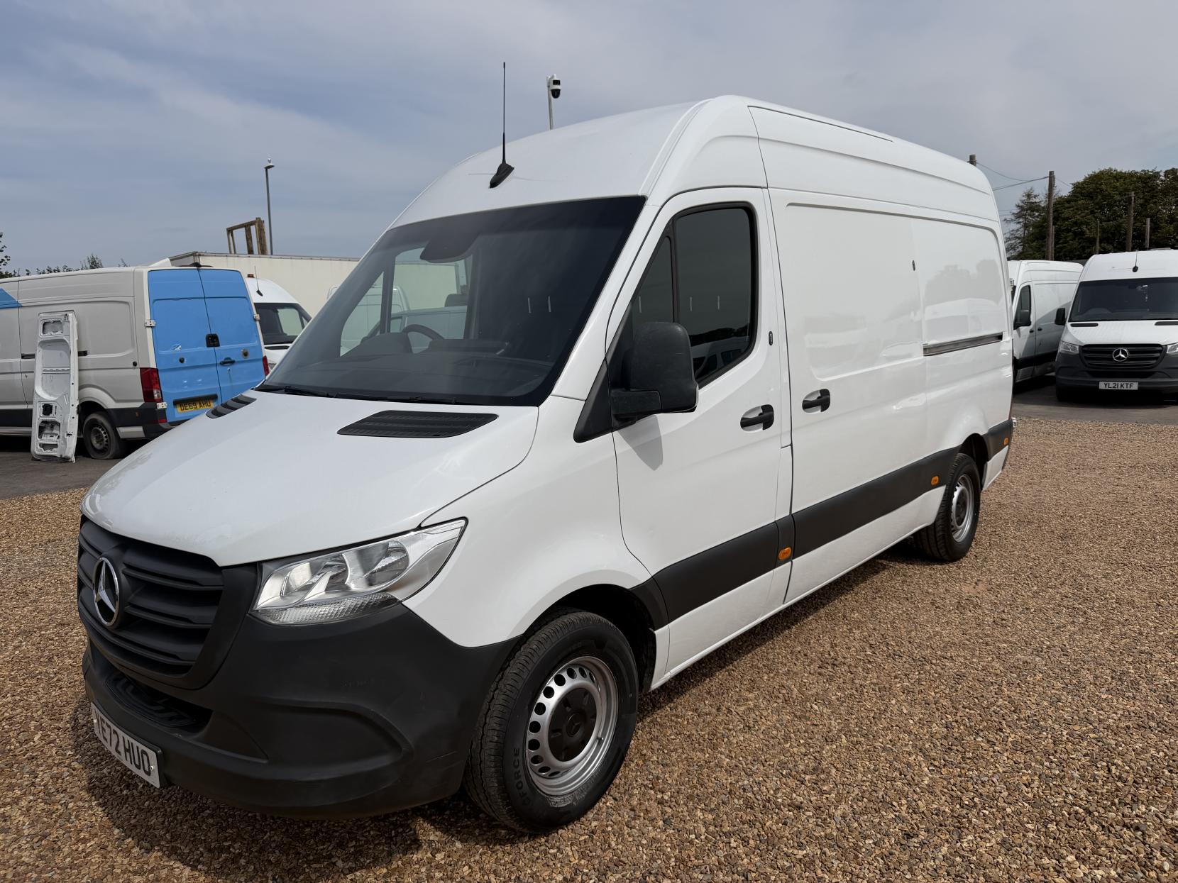 2022 Mercedes-Benz Sprinter 2.0 317 CDI Progressive Panel Van 5dr Diesel Manual RWD L2 H2 Euro 6 (s/s) (170 ps) - Thumbnail 7