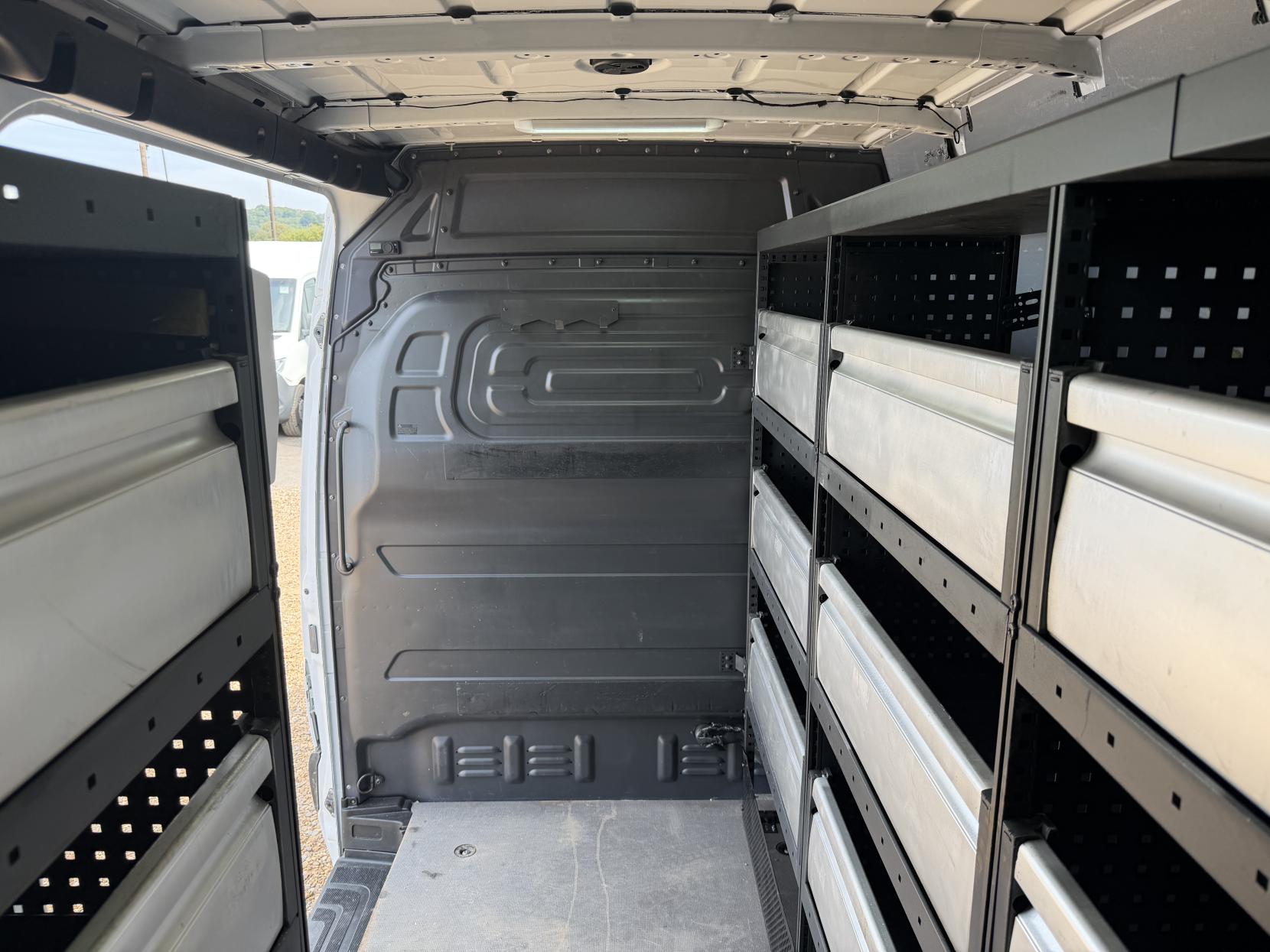 2022 Mercedes-Benz Sprinter 2.0 317 CDI Progressive Panel Van 5dr Diesel Manual RWD L2 H2 Euro 6 (s/s) (170 ps) - Thumbnail 44