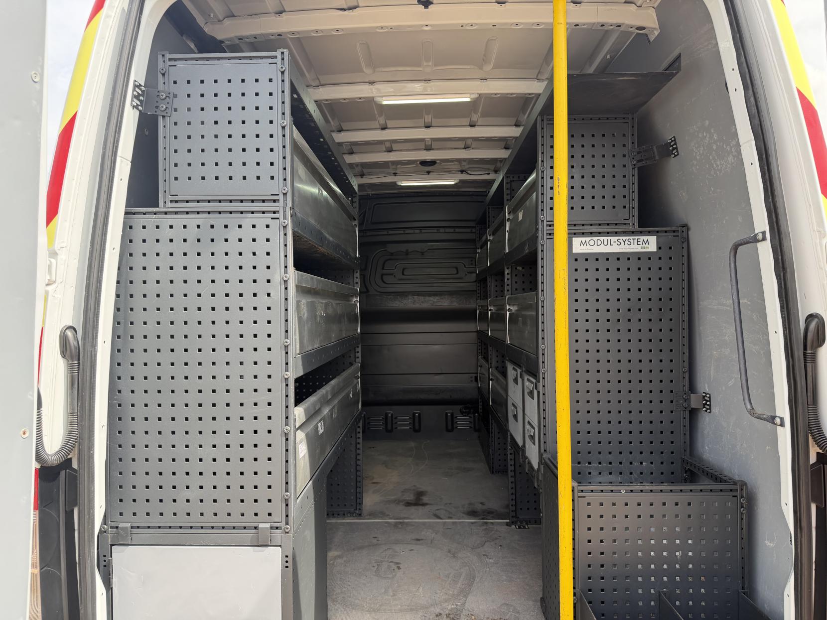 2022 Mercedes-Benz Sprinter 2.0 317 CDI Progressive Panel Van 5dr Diesel Manual RWD L2 H2 Euro 6 (s/s) (170 ps) - Thumbnail 48