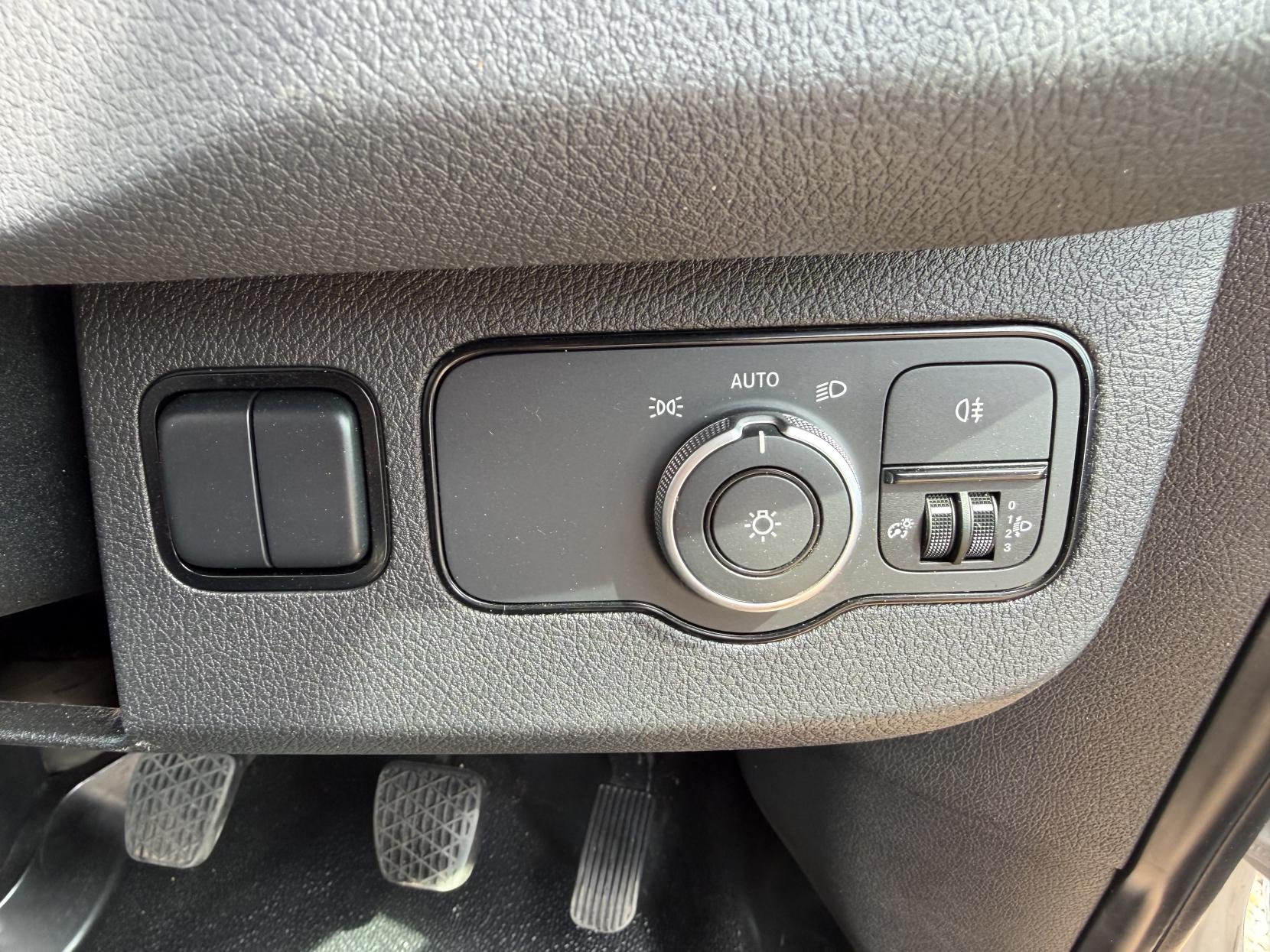 2022 Mercedes-Benz Sprinter 2.0 317 CDI Progressive Panel Van 5dr Diesel Manual RWD L2 H2 Euro 6 (s/s) (170 ps) - Thumbnail 23