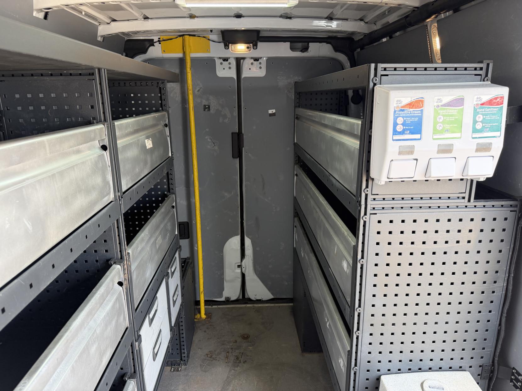 2022 Mercedes-Benz Sprinter 2.0 317 CDI Progressive Panel Van 5dr Diesel Manual RWD L2 H2 Euro 6 (s/s) (170 ps) - Thumbnail 34