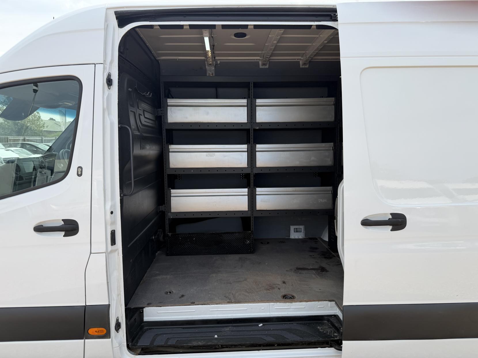2022 Mercedes-Benz Sprinter 2.0 317 CDI Progressive Panel Van 5dr Diesel Manual RWD L2 H2 Euro 6 (s/s) (170 ps) - Thumbnail 31