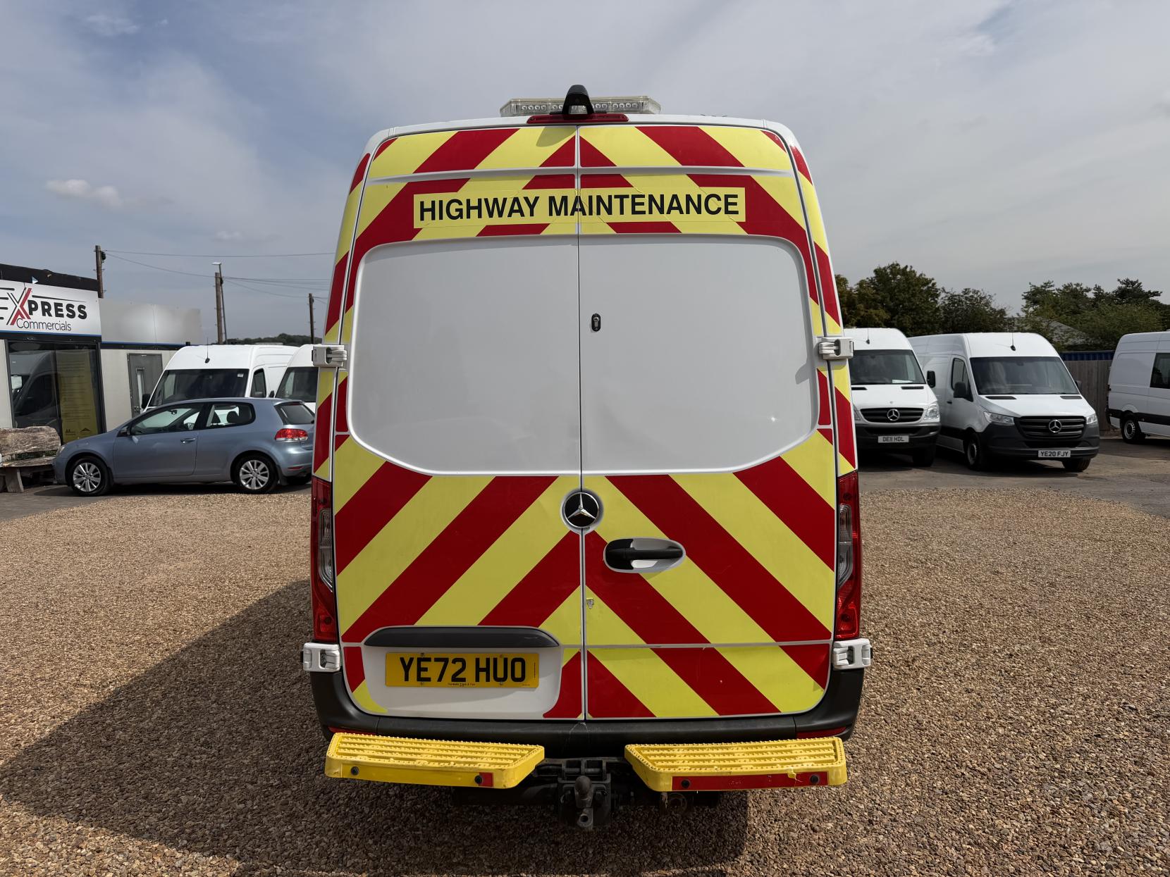 2022 Mercedes-Benz Sprinter 2.0 317 CDI Progressive Panel Van 5dr Diesel Manual RWD L2 H2 Euro 6 (s/s) (170 ps) - Thumbnail 10