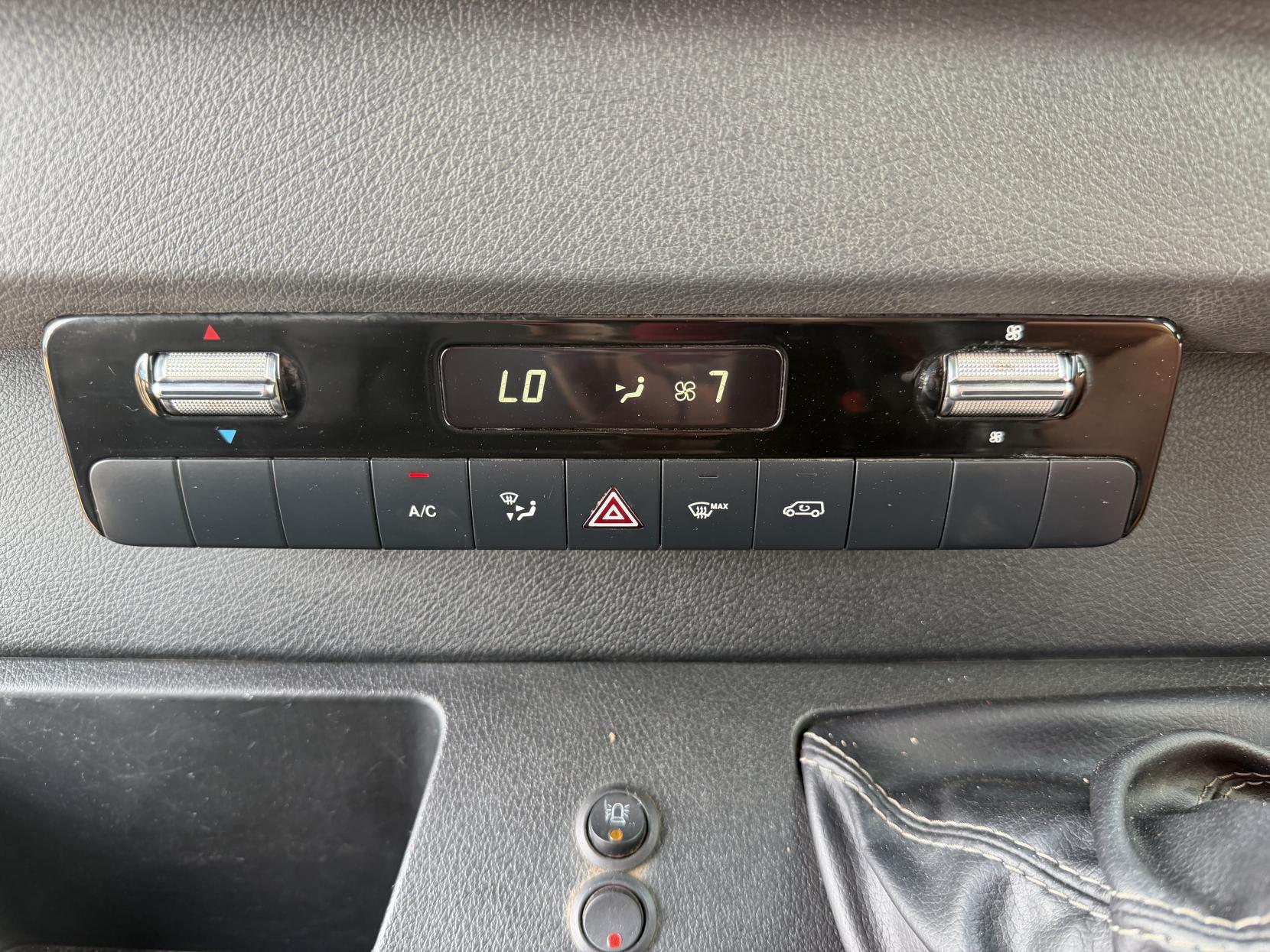 2022 Mercedes-Benz Sprinter 2.0 317 CDI Progressive Panel Van 5dr Diesel Manual RWD L2 H2 Euro 6 (s/s) (170 ps) - Thumbnail 30