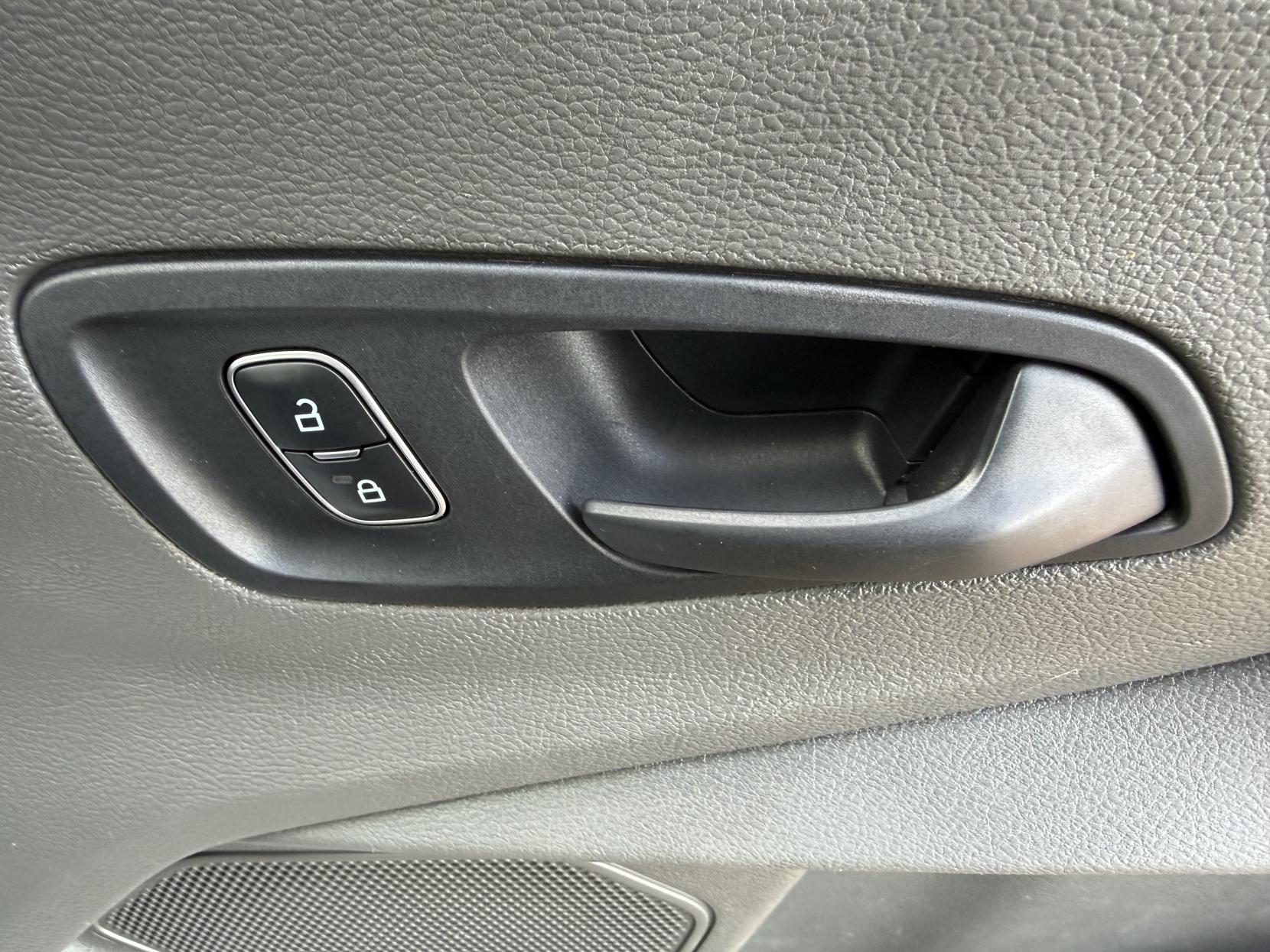 Ford Transit 2.0 350 EcoBlue Leader Panel Van 5dr Diesel Manual RWD L2 H3 Euro 6 (s/s) (130 ps)