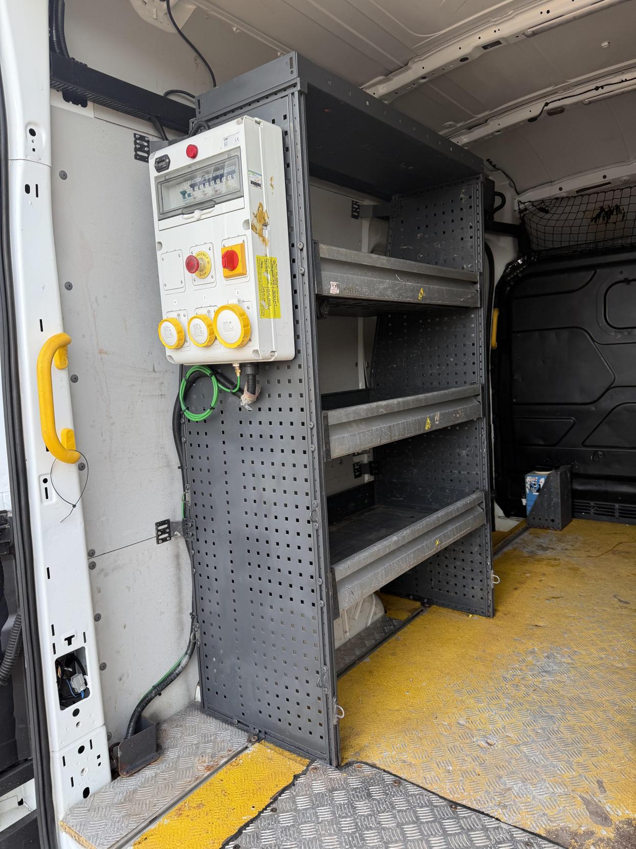 Ford Transit 2.0 350 EcoBlue Leader Panel Van 5dr Diesel Manual RWD L2 H3 Euro 6 (s/s) (130 ps)