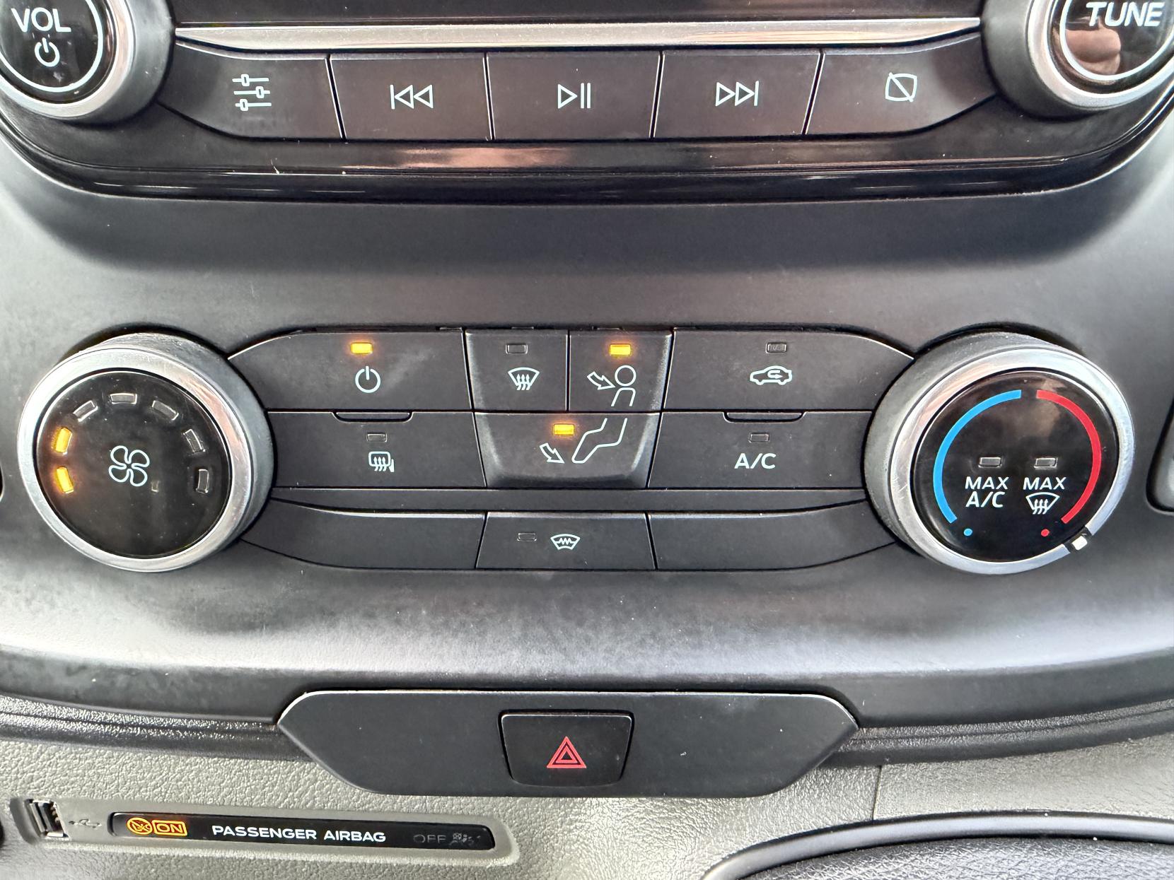 Ford Transit 2.0 350 EcoBlue Leader Panel Van 5dr Diesel Manual RWD L2 H3 Euro 6 (s/s) (130 ps)